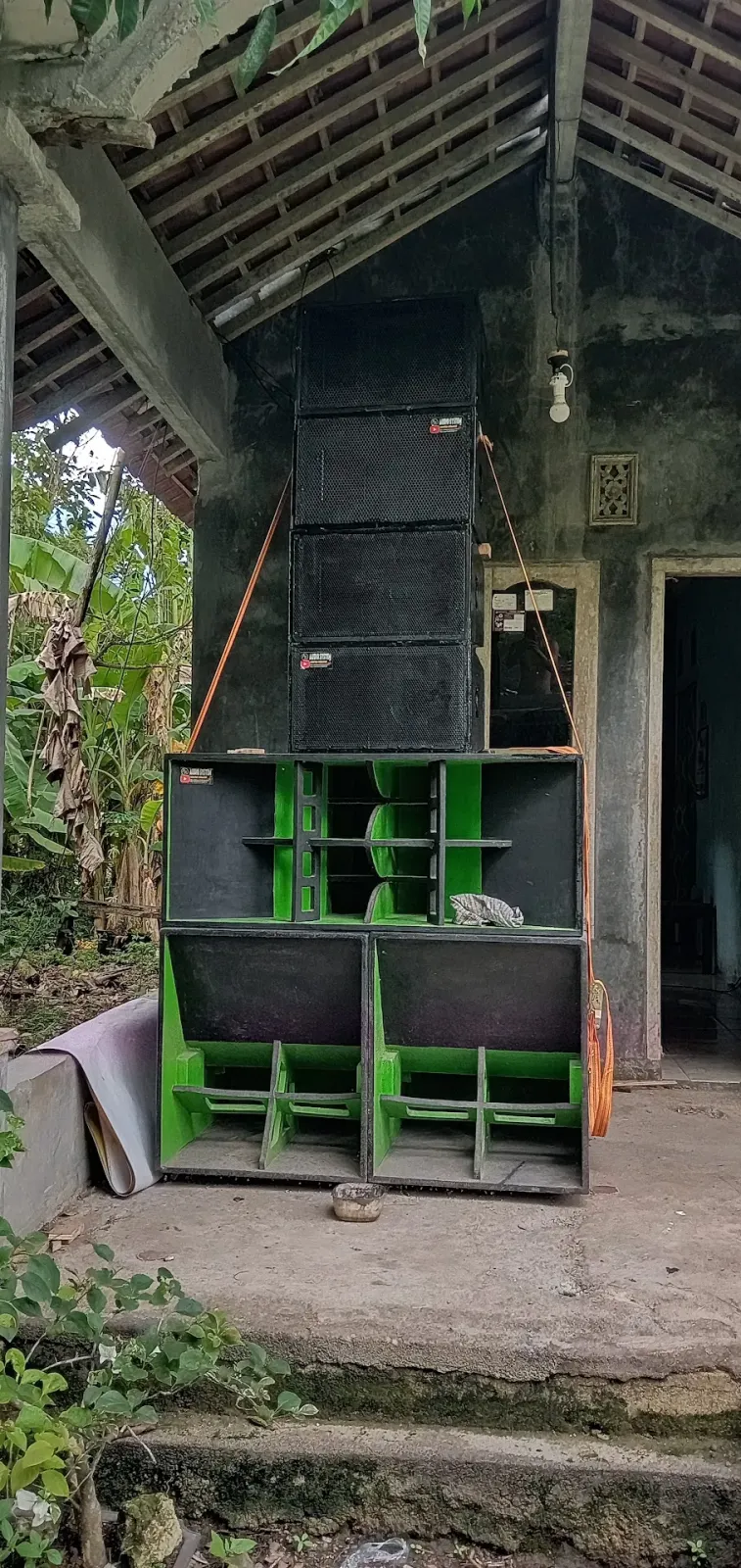 Cafe Pinggir Kali