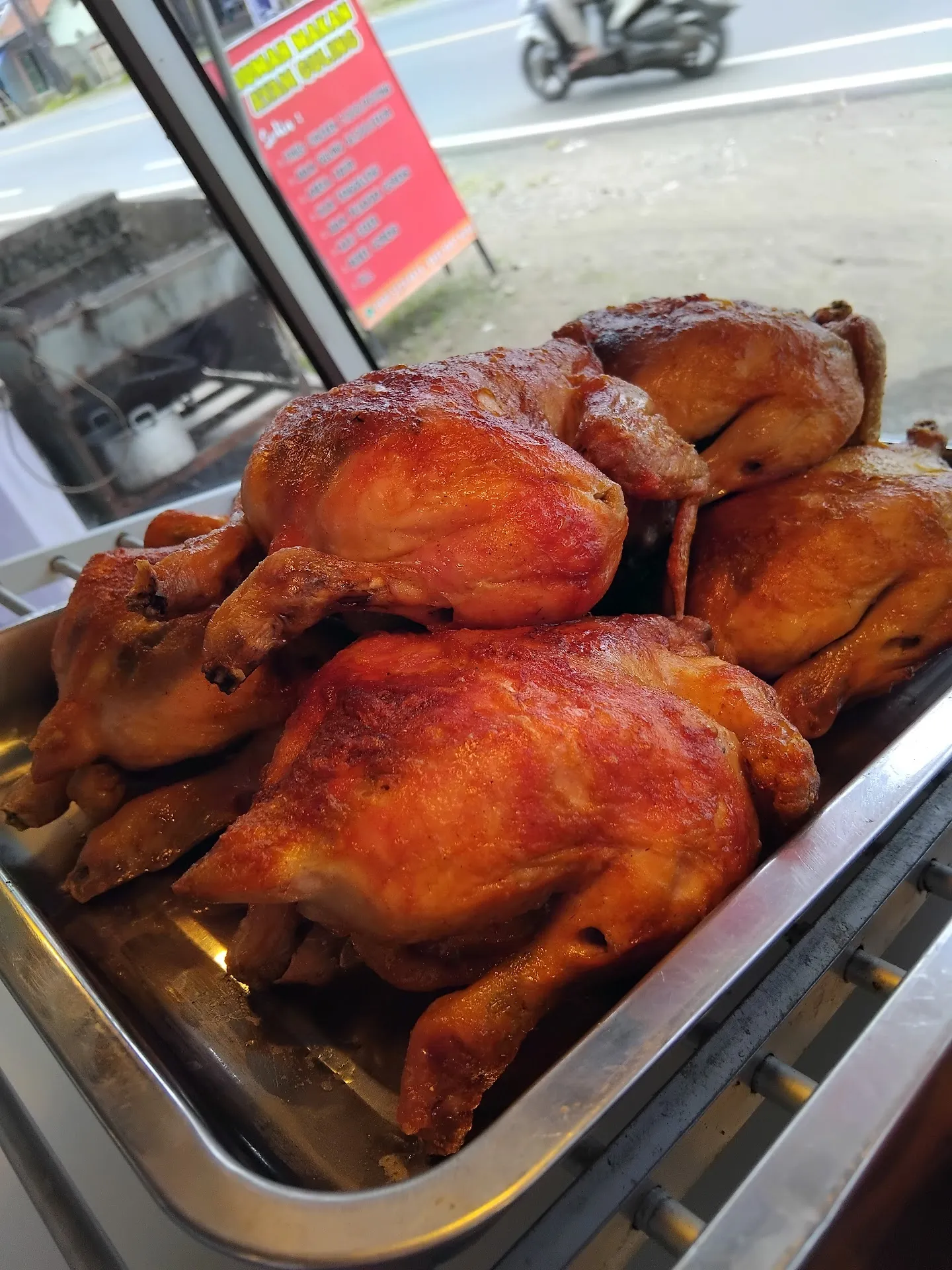 Cemani Fried chicken & Ayam Guling