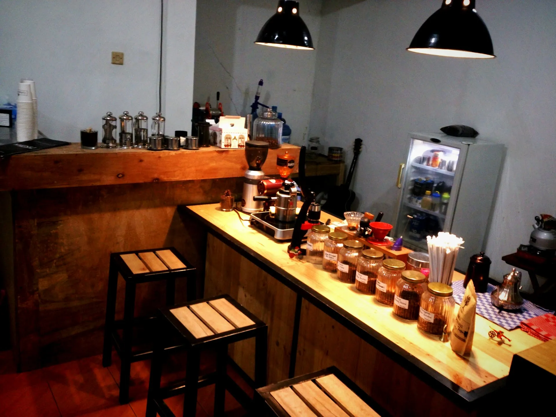 Coffeenomous (Kedai Kopi)