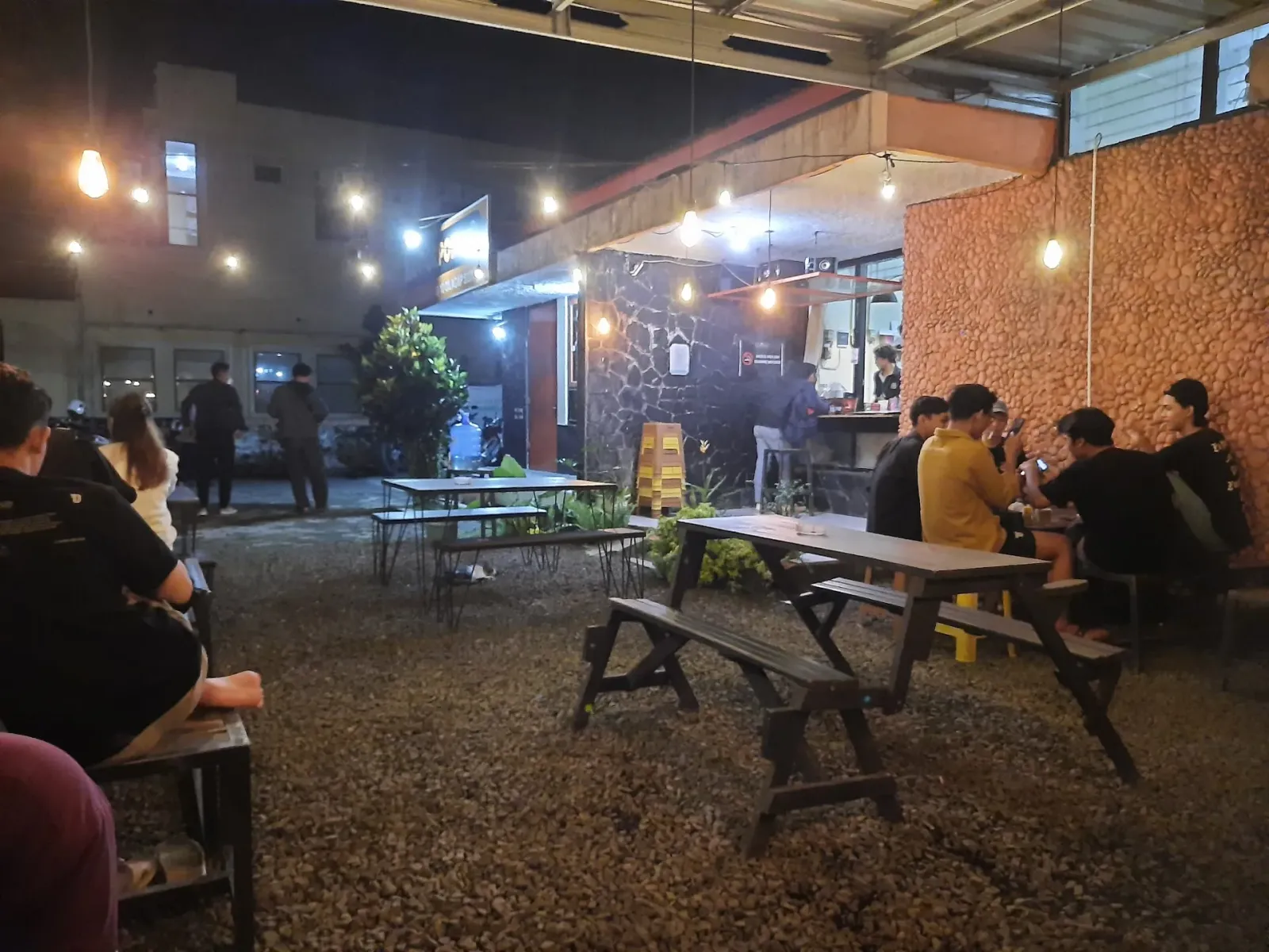 Coffeenomous (Kedai Kopi)