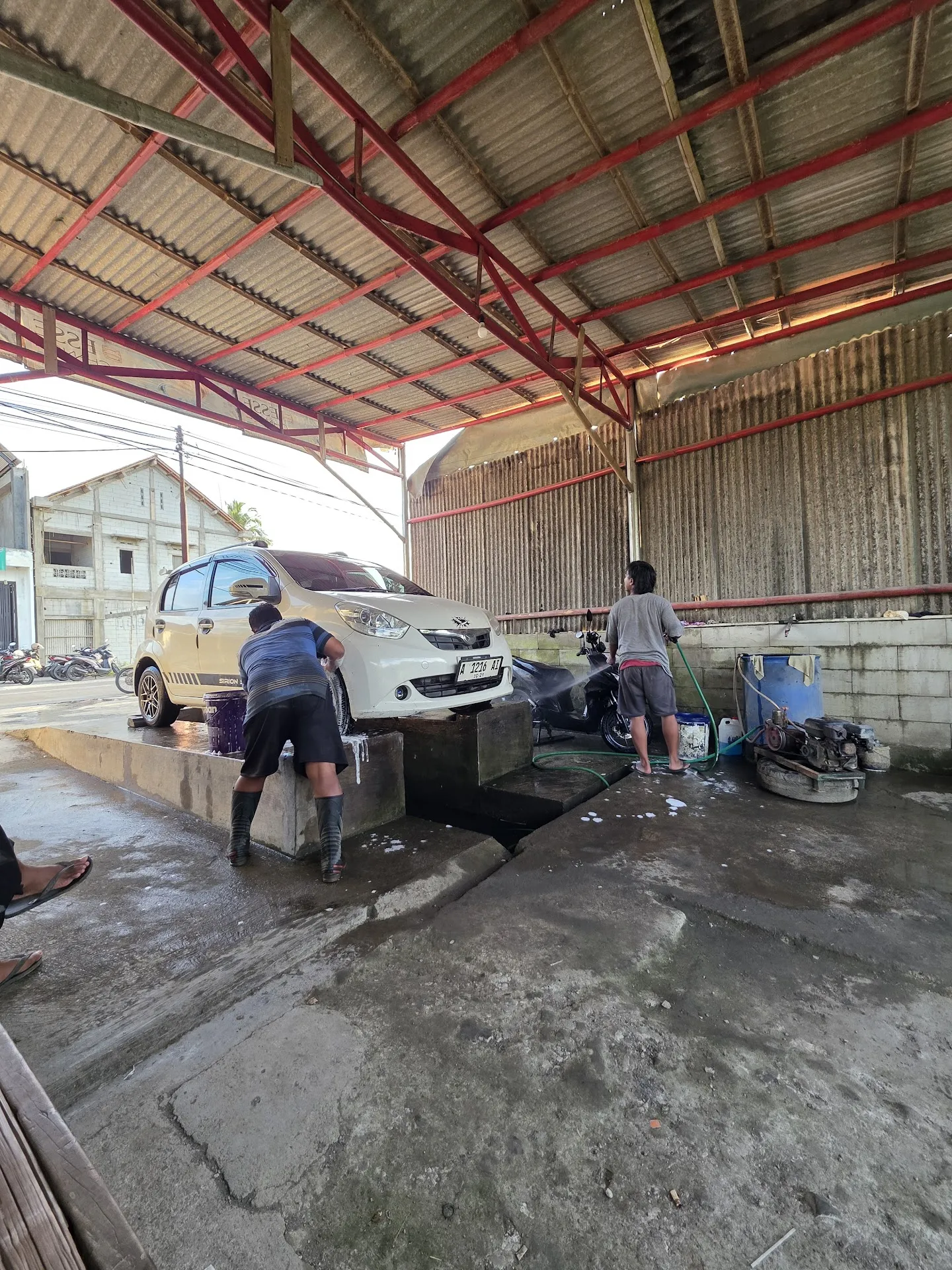 Cuci Mobil & Motor Ozi Gendut