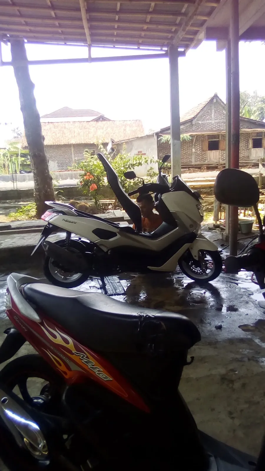 Cuci Motor Mobil Him's Spot