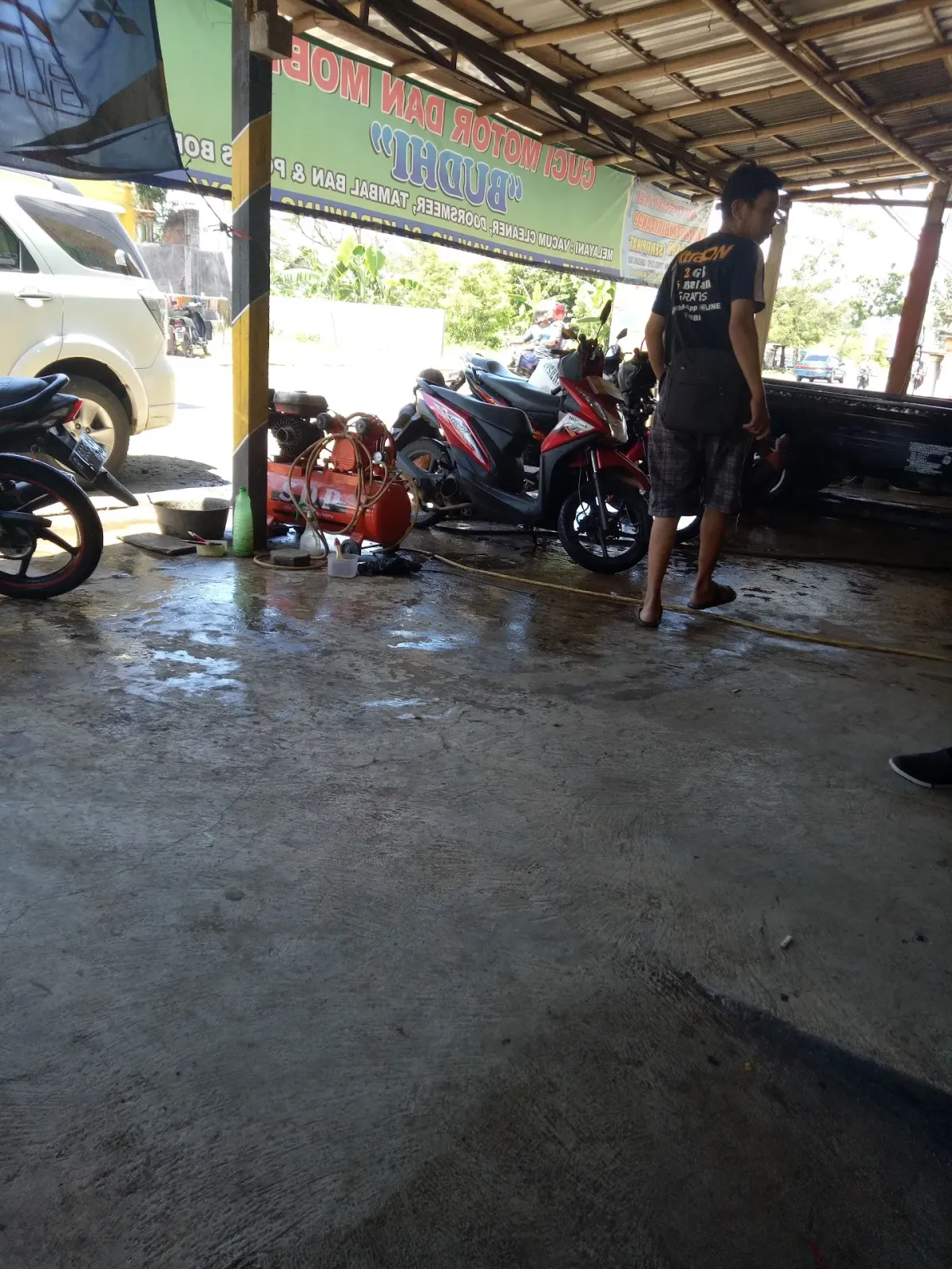 Cuci Motor & Mobil Pak Budi