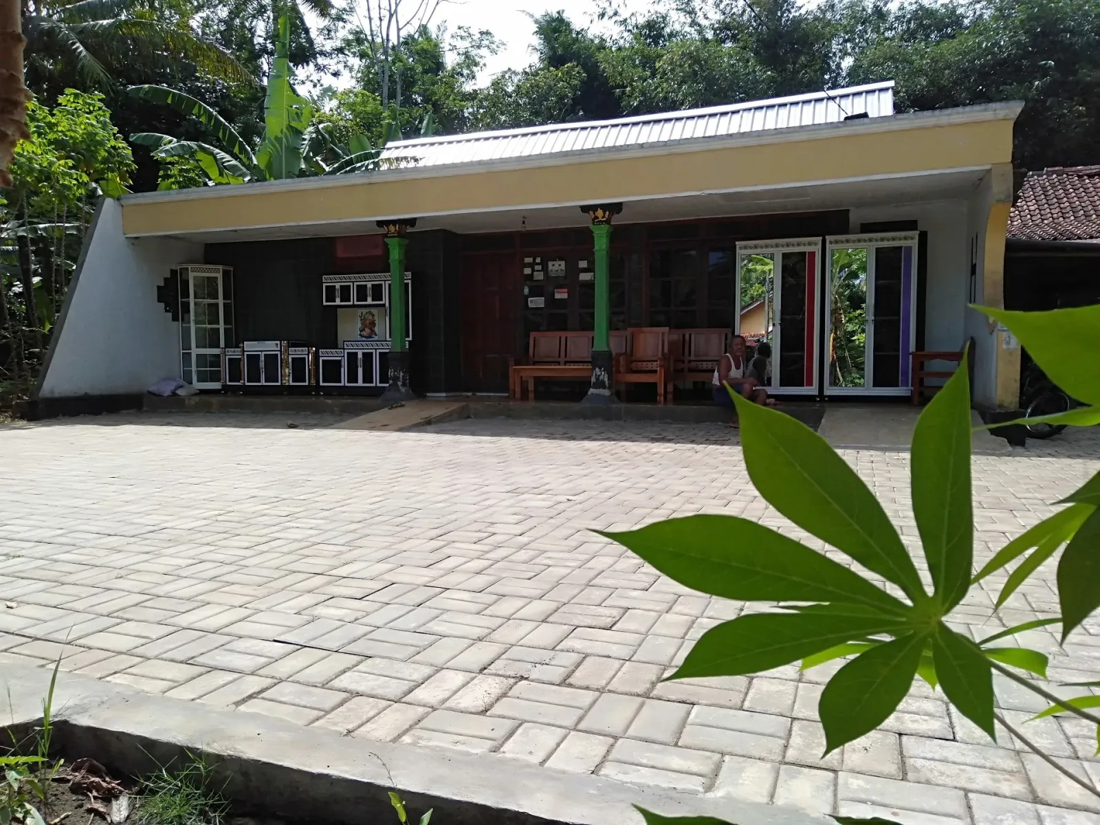 Cu'i furniture