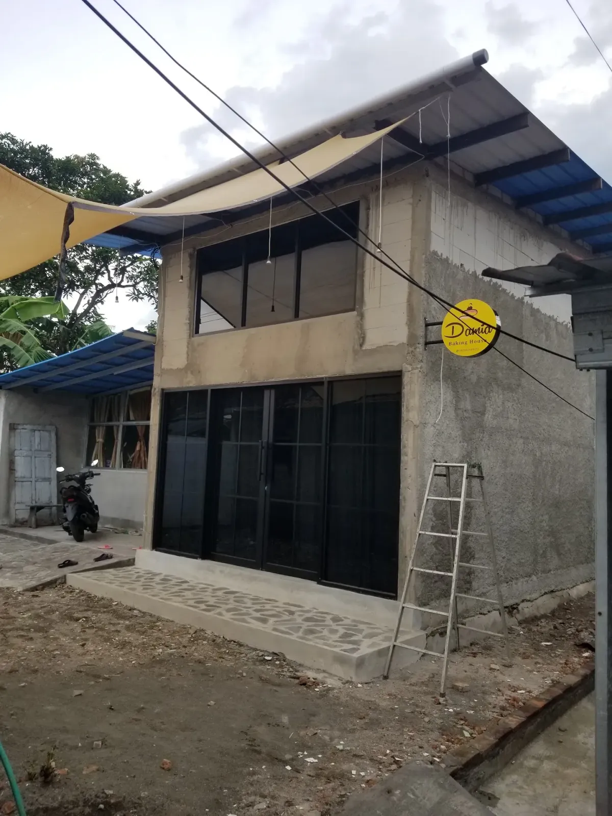 Damia Baking House