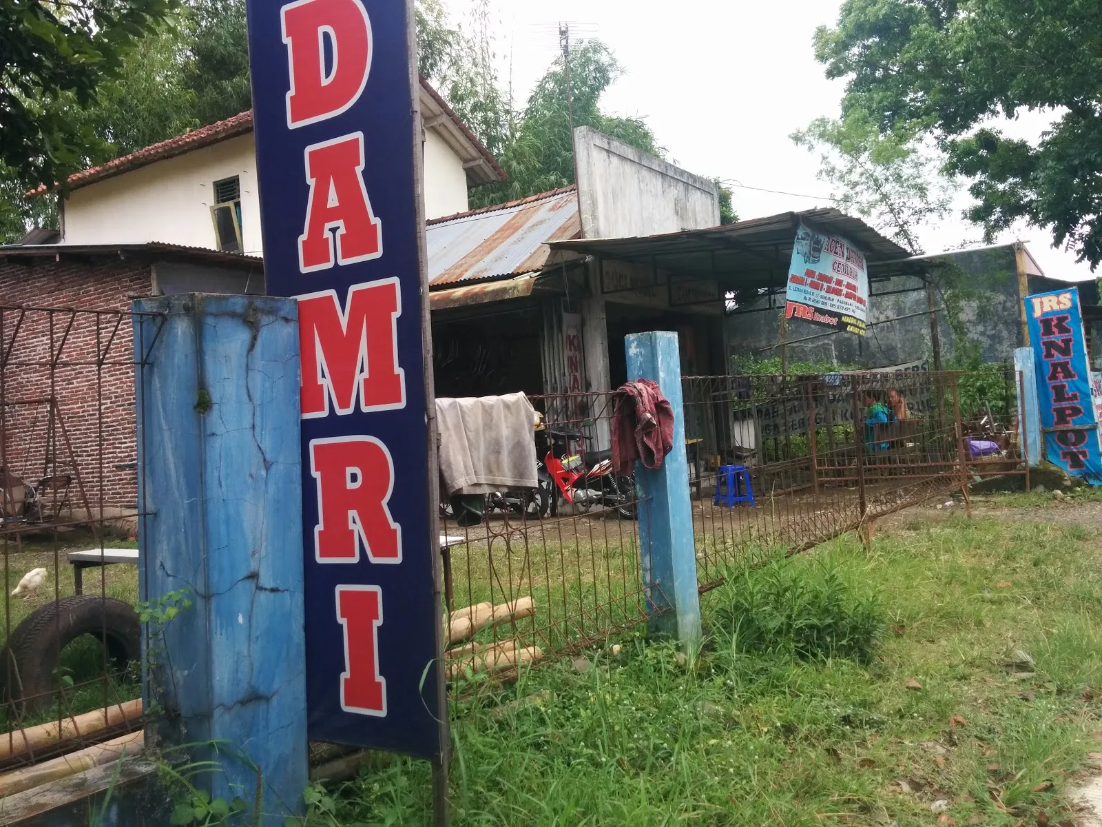 Damri