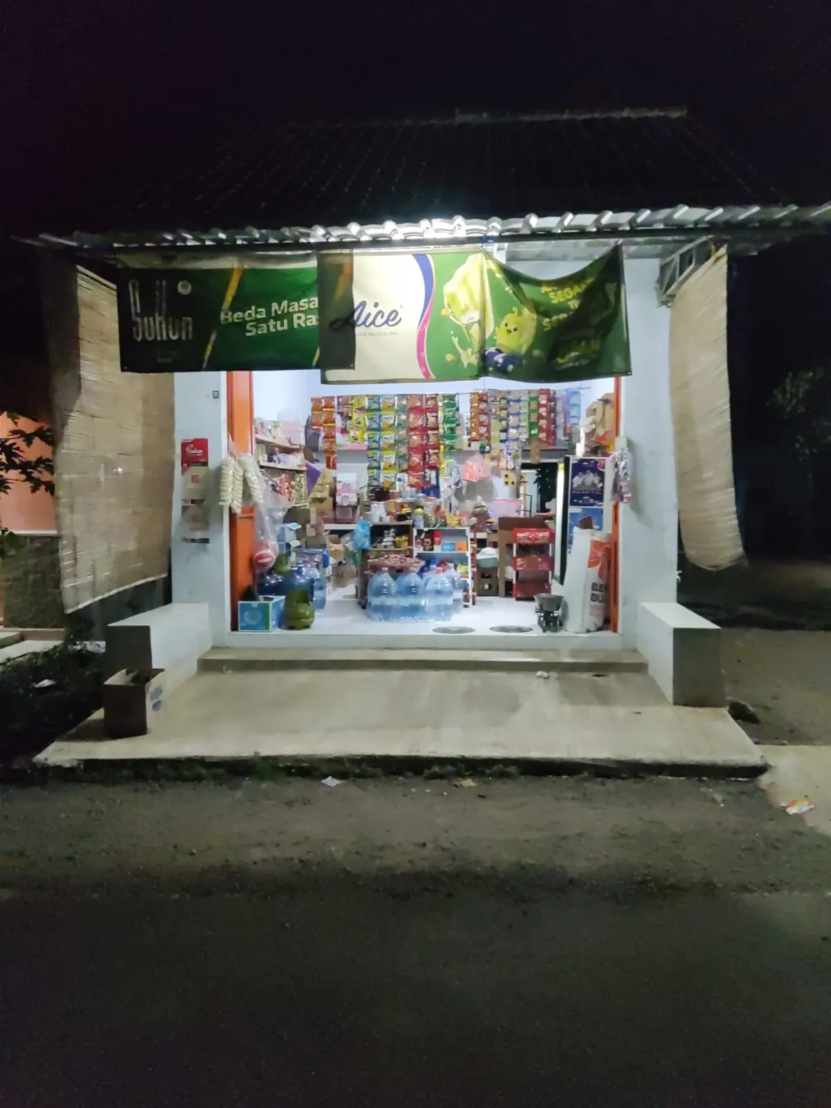 Dapur ibu, toko bu yani