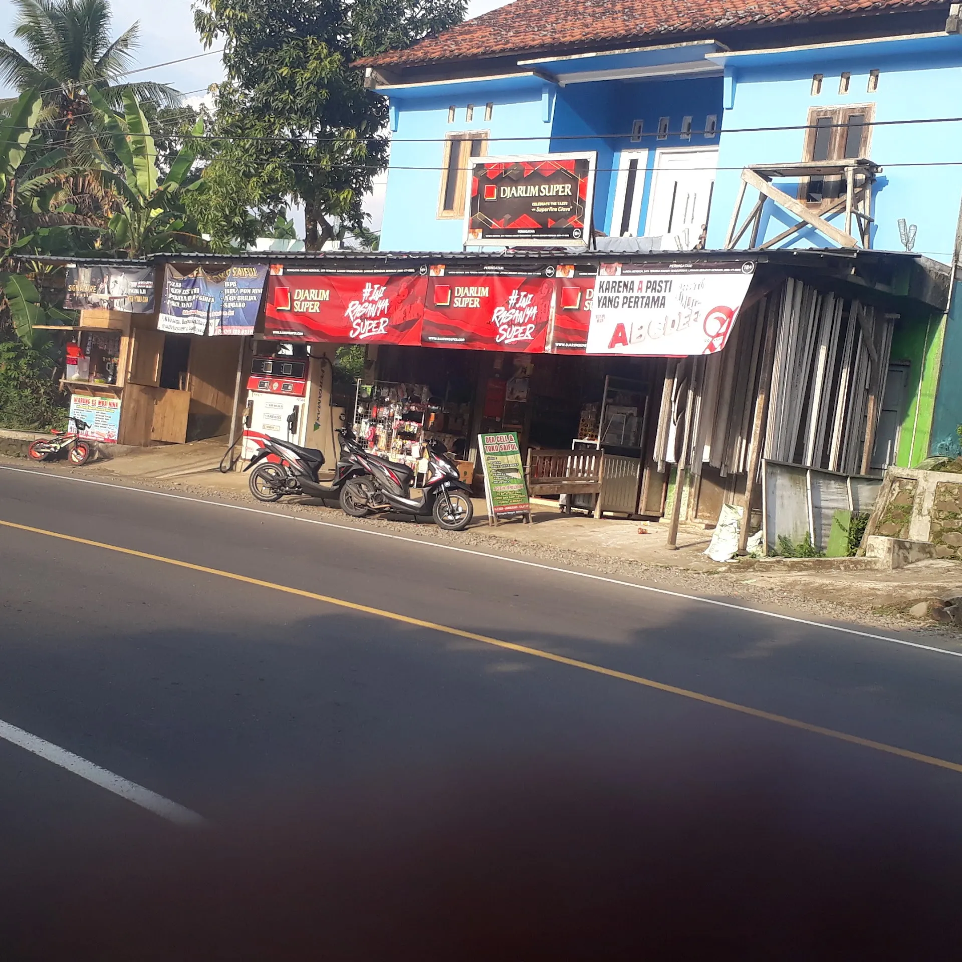 Dea Cell & Toko kelontong Saiful