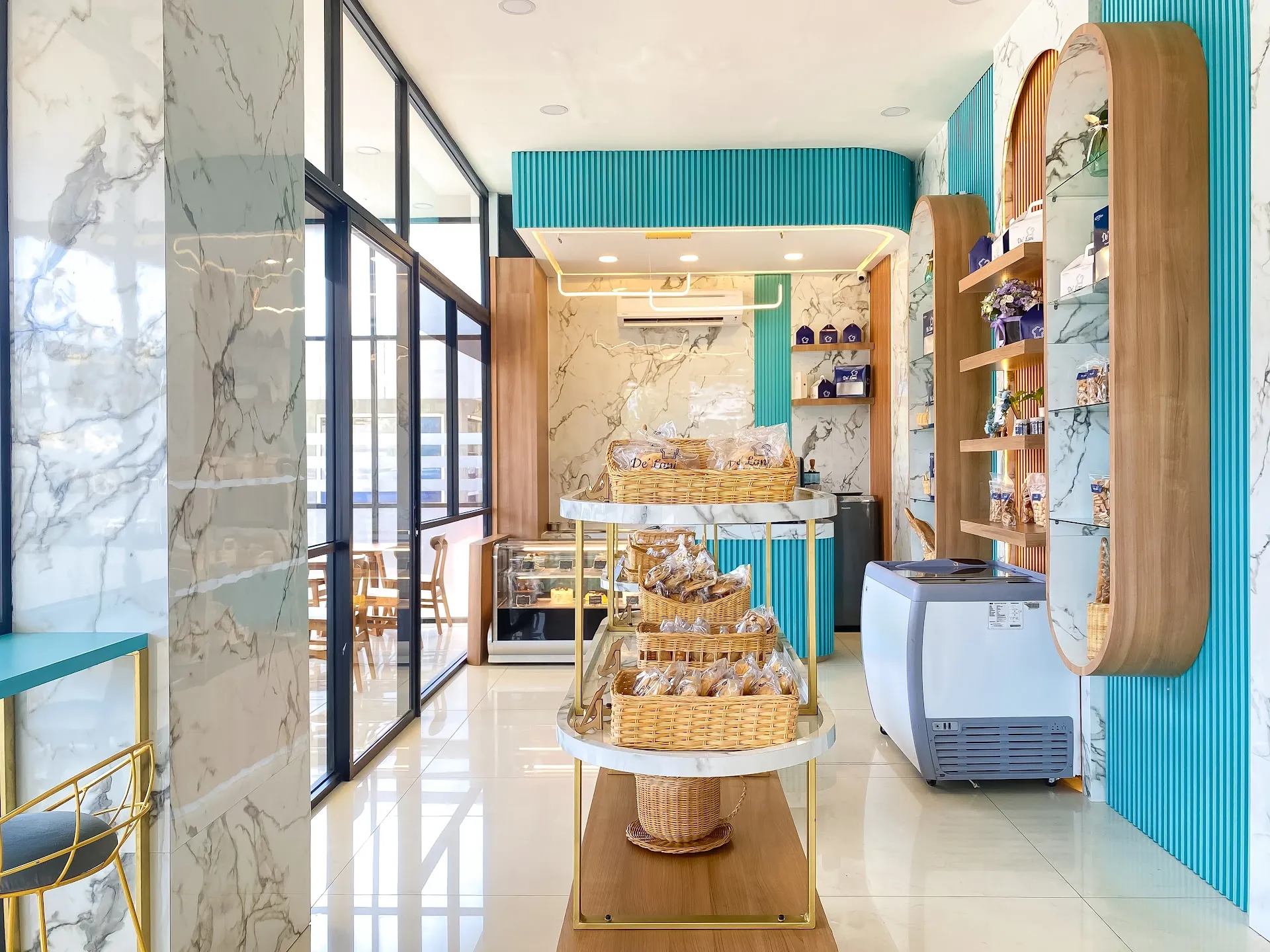 Delani Coffeeshop & Bakery