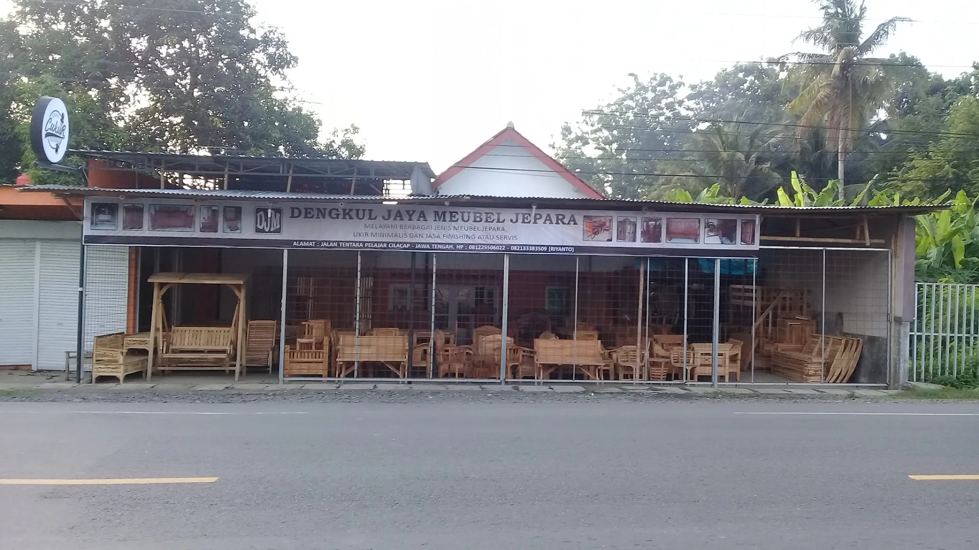 Dengkul Jaya Meubel Jepara