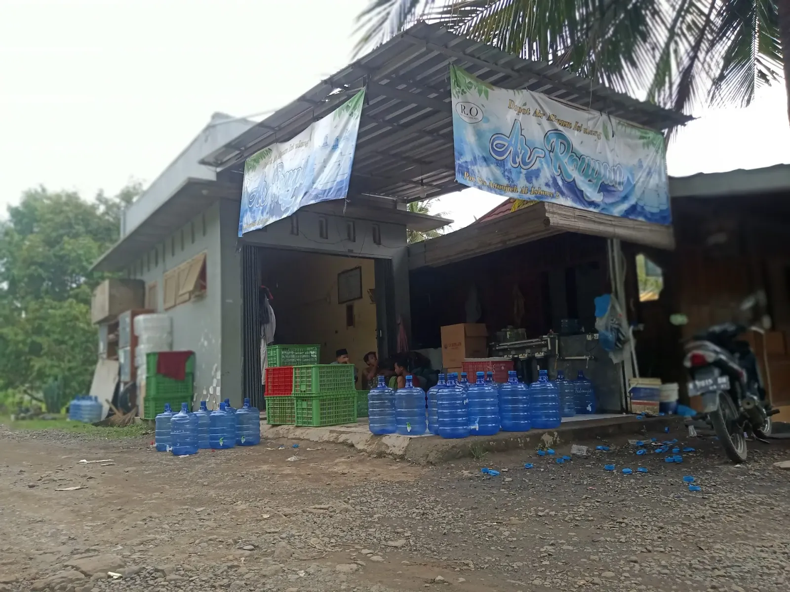 Depot air minum isi ulang (Ar-royan)