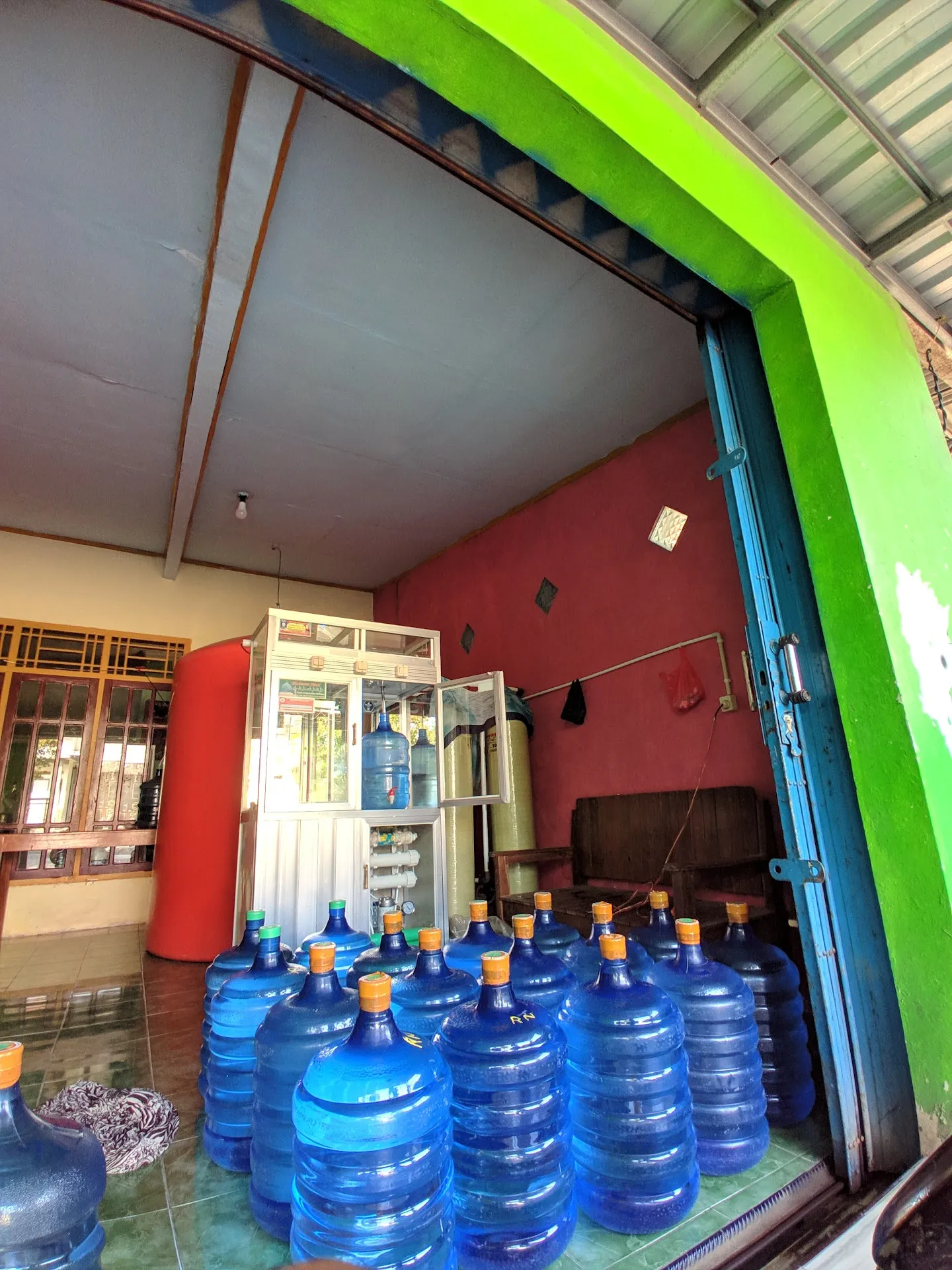 DEPOT AIR MINUM ISI ULANG ( GEJRUL WATER )