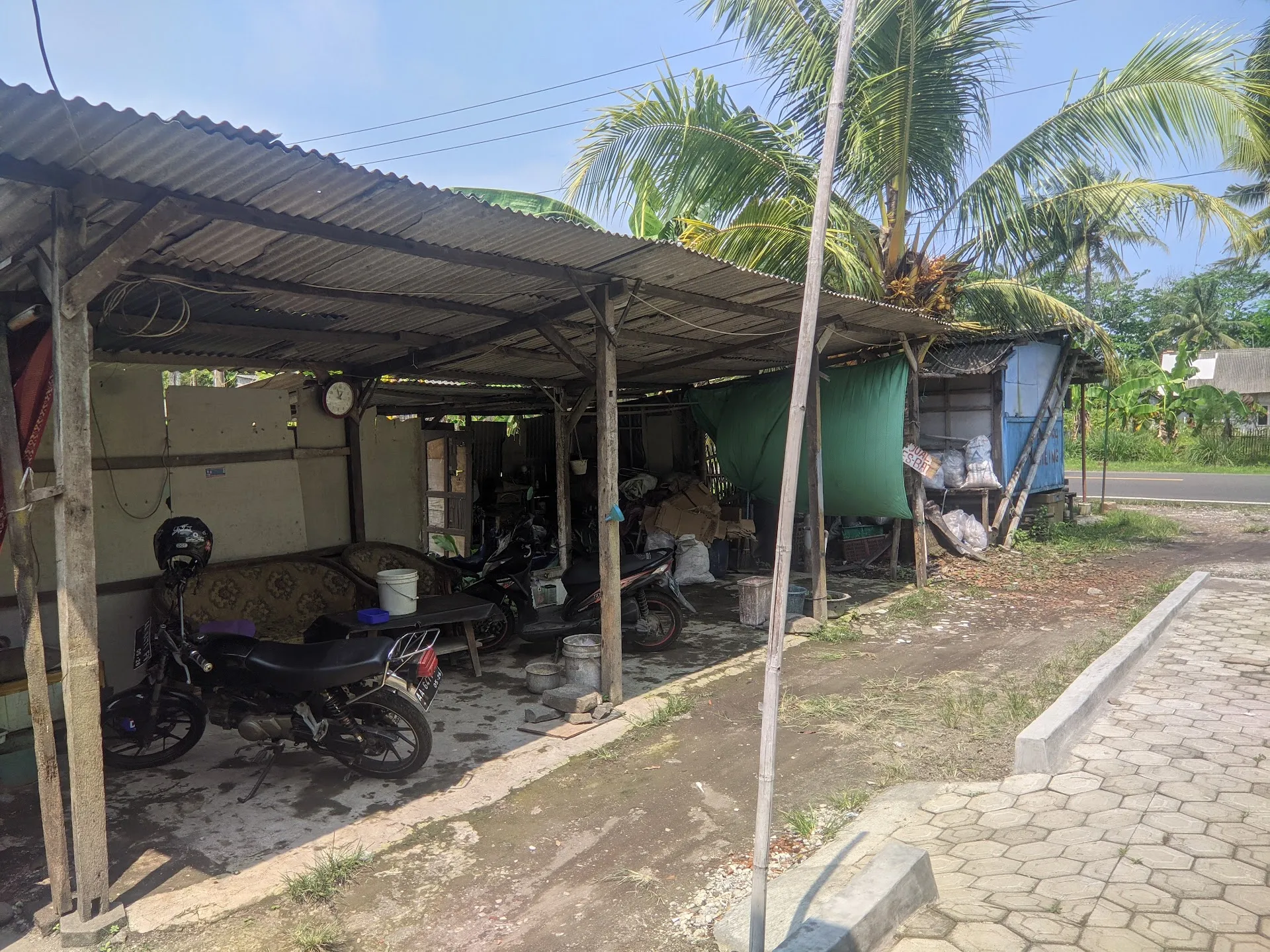 Depot es batu NASIRUN