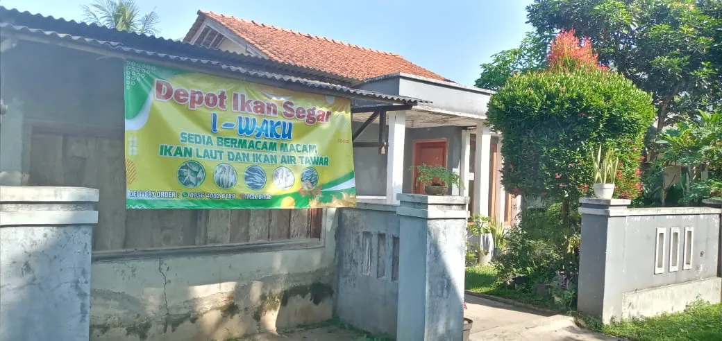 Depot ikan I-WAKU.Mak Dinah