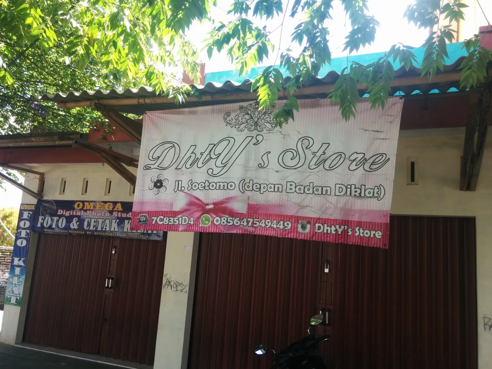Dhty's Store