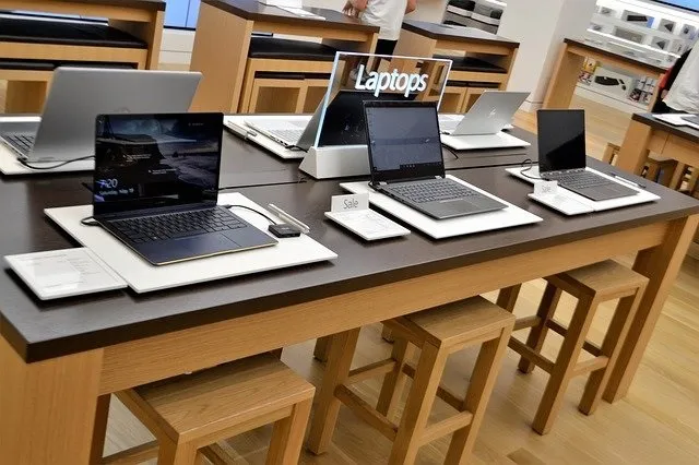 DJ COMPUTER LAPTOP CCTV