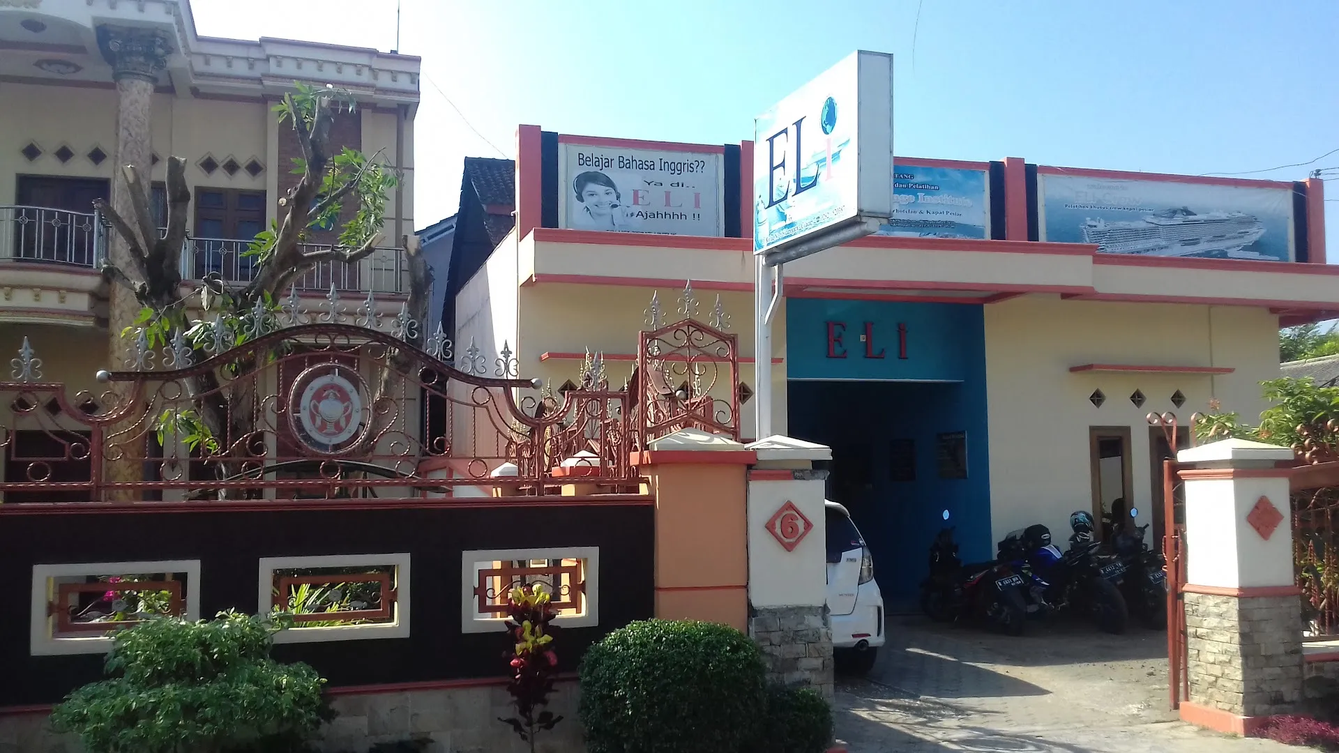 ELICREW Specialized Hospitality & Cruise Training