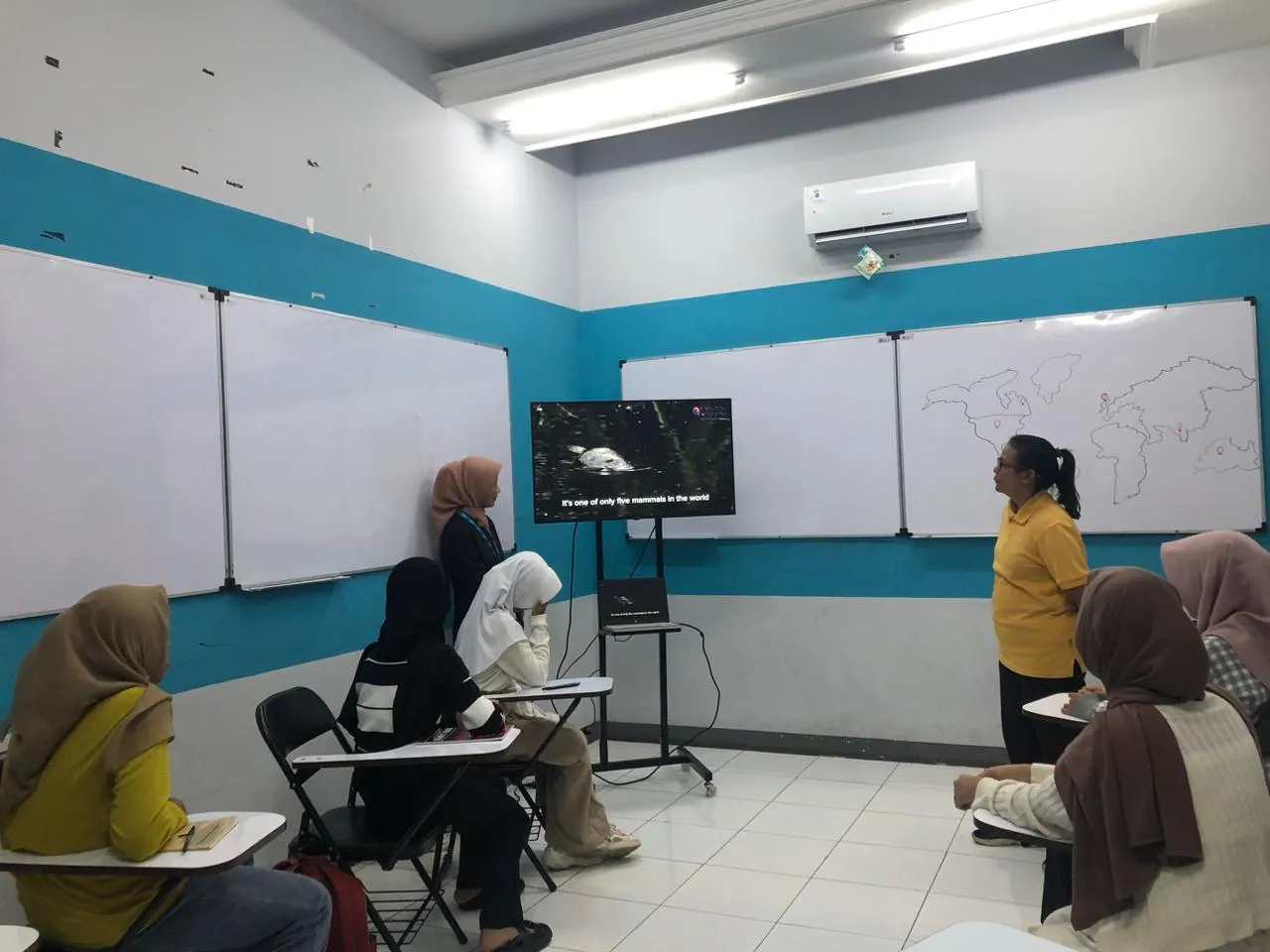 English Academy Center S Parman - Kursus Bahasa Inggris Cilacap (by Ruangguru)