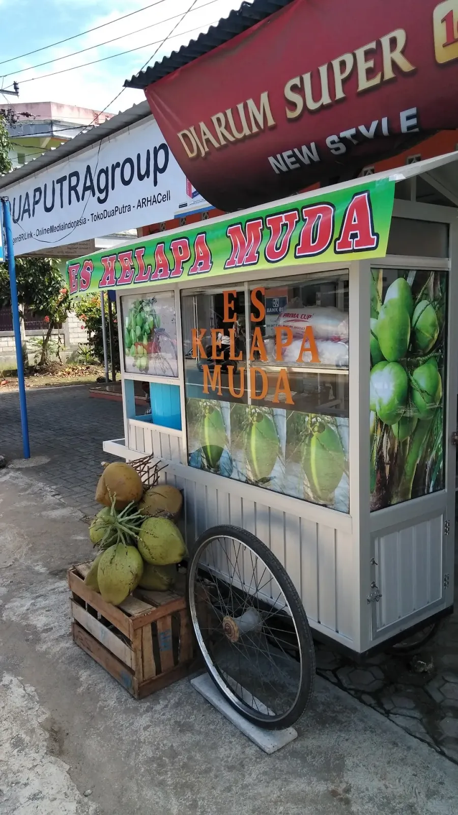 ES KELAPA MUDA MANG OBOT