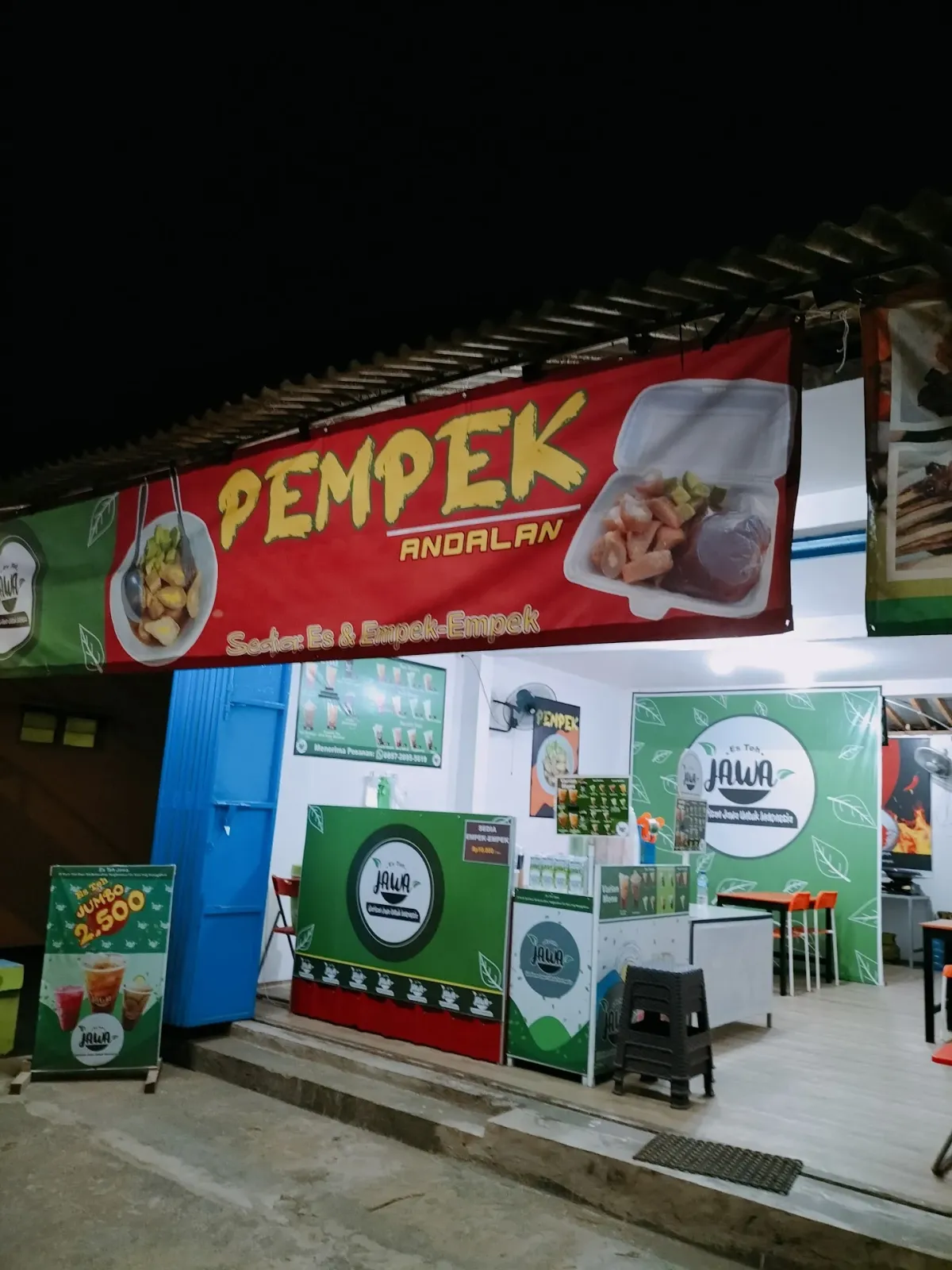 Es teh jawa dan pempek andalan