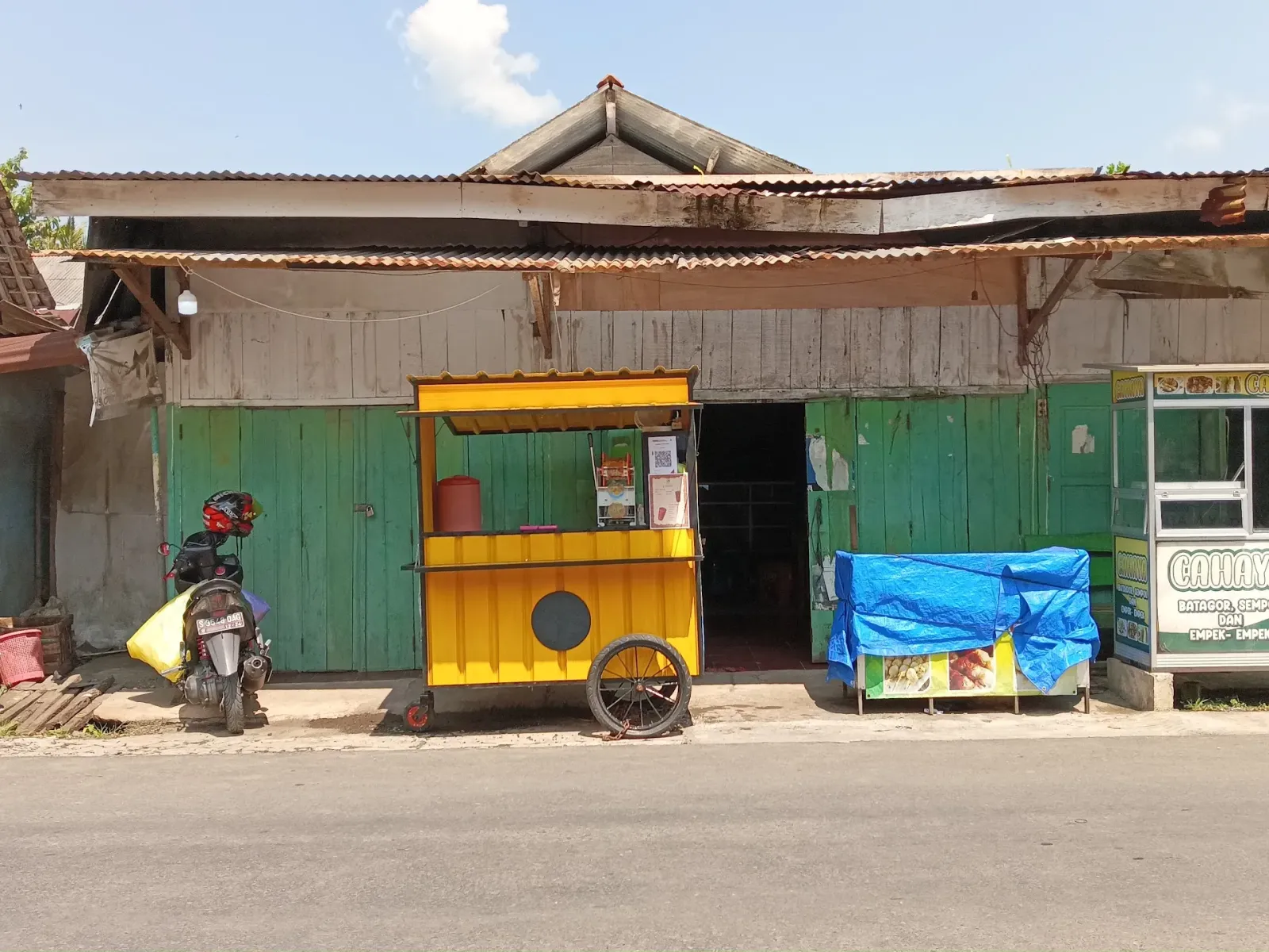 ES TEH JUMBO & BAKSO CUANGKI