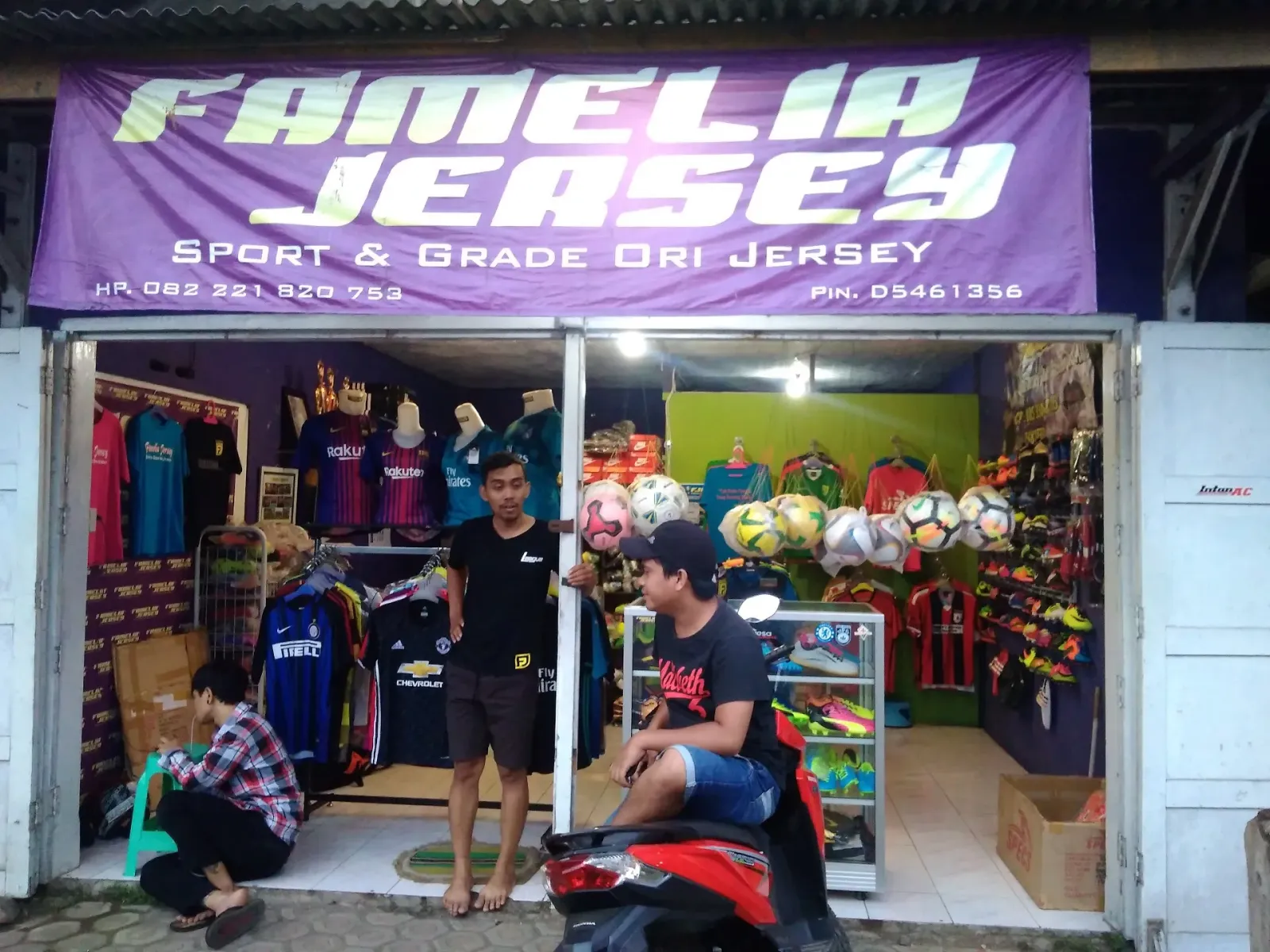 Famelia Jersey