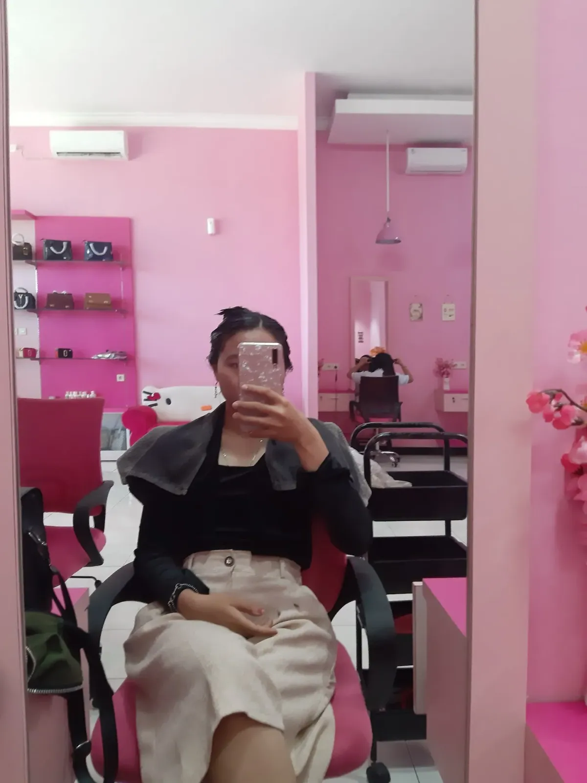 Feve's Salon
