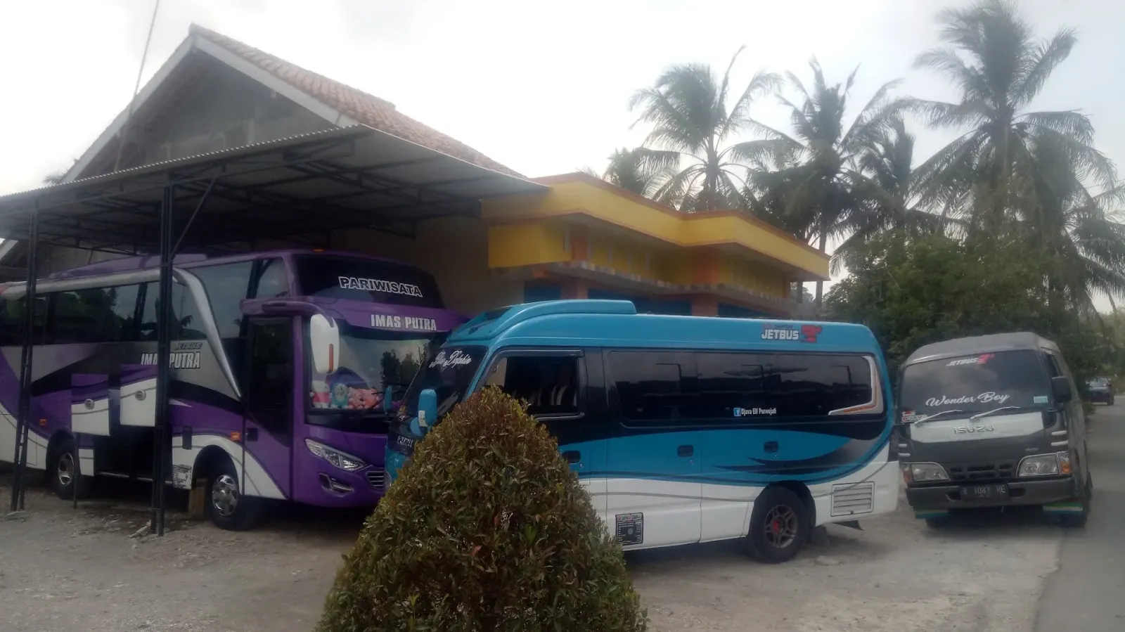 Garasi Bintang Gesit Armada Tour and Travel