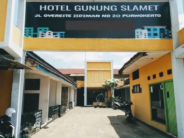 Gunung Slamet Hotel