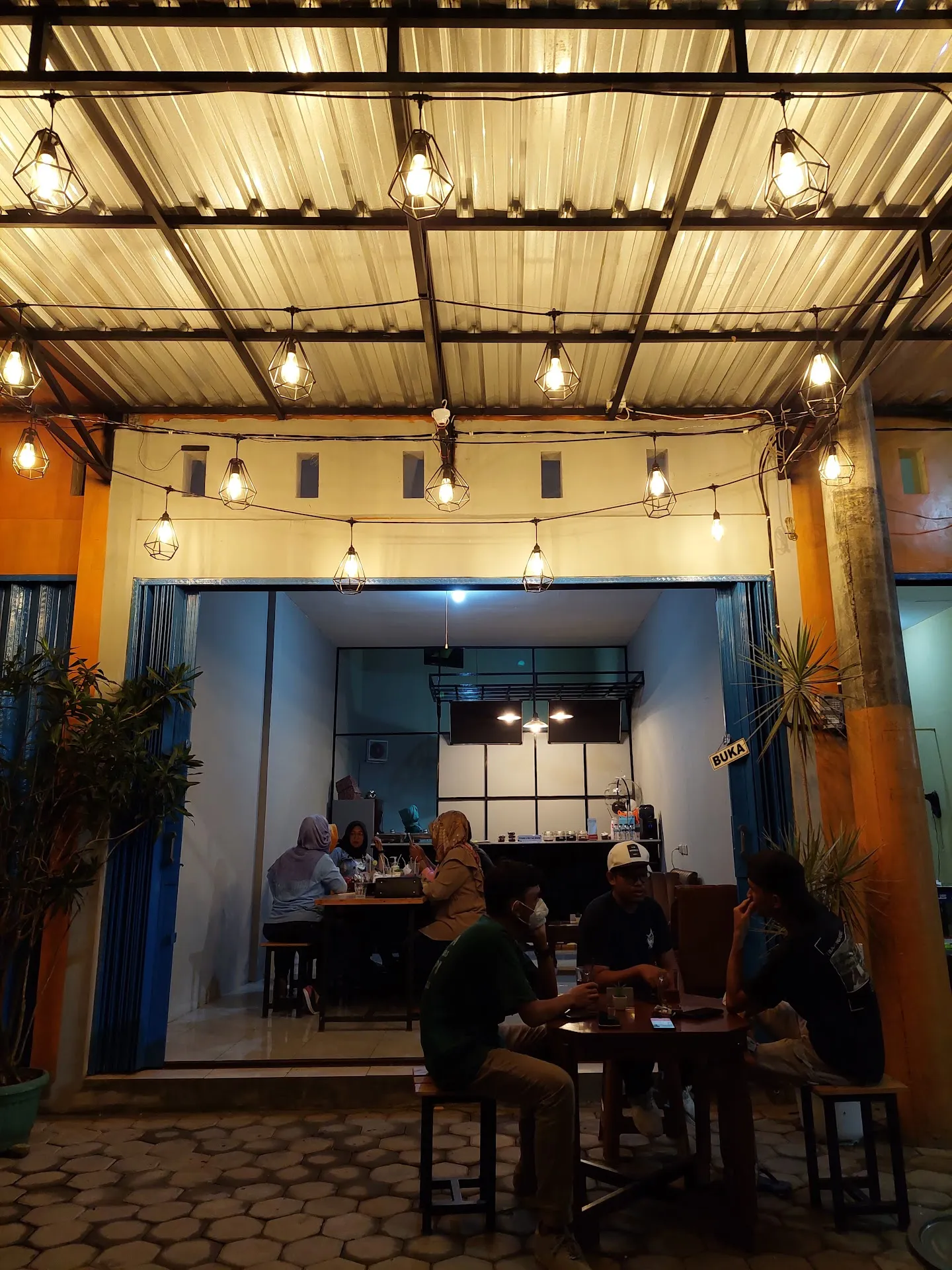 Haii Cafe