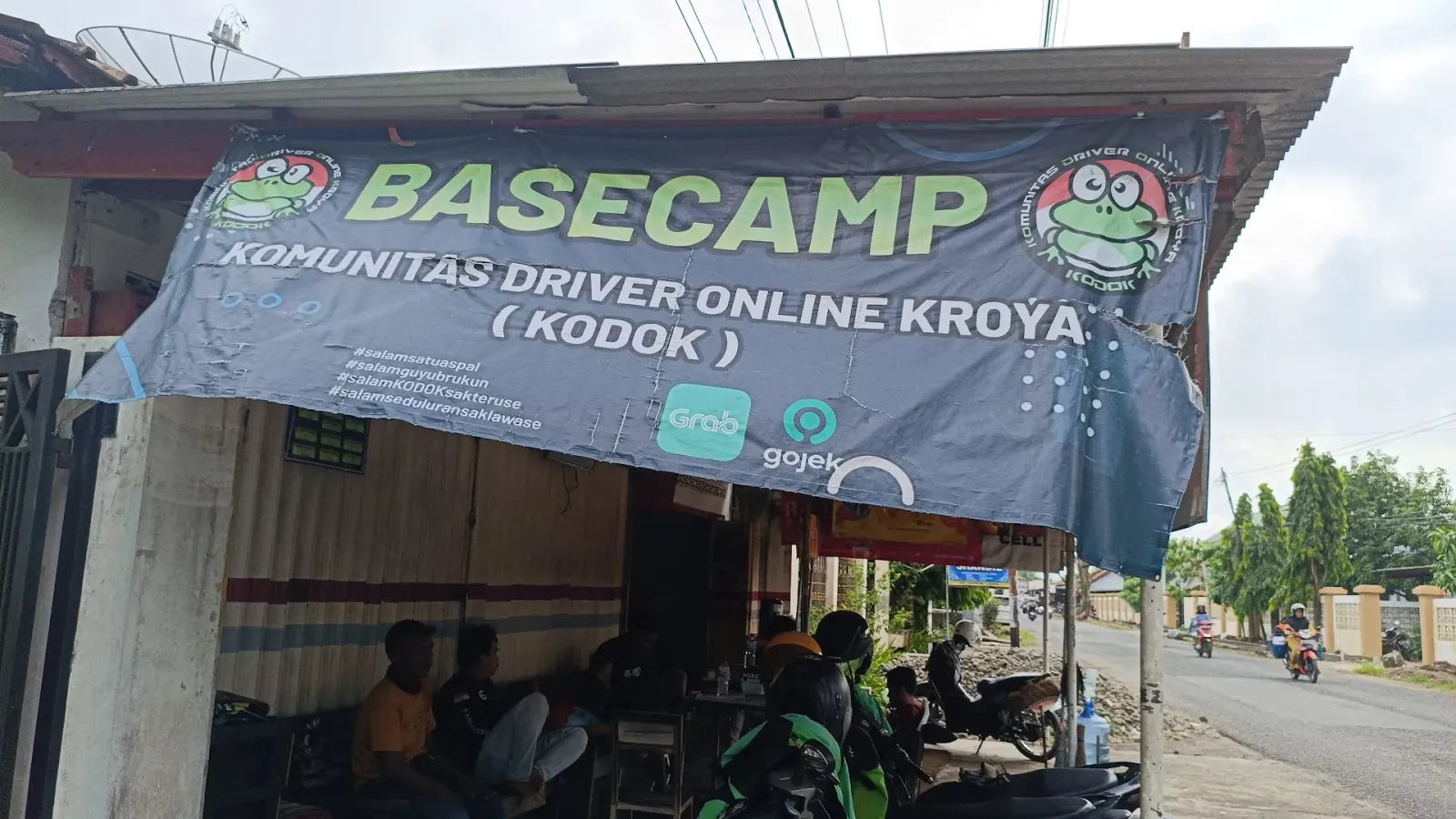 Halte Ojek online Kroya