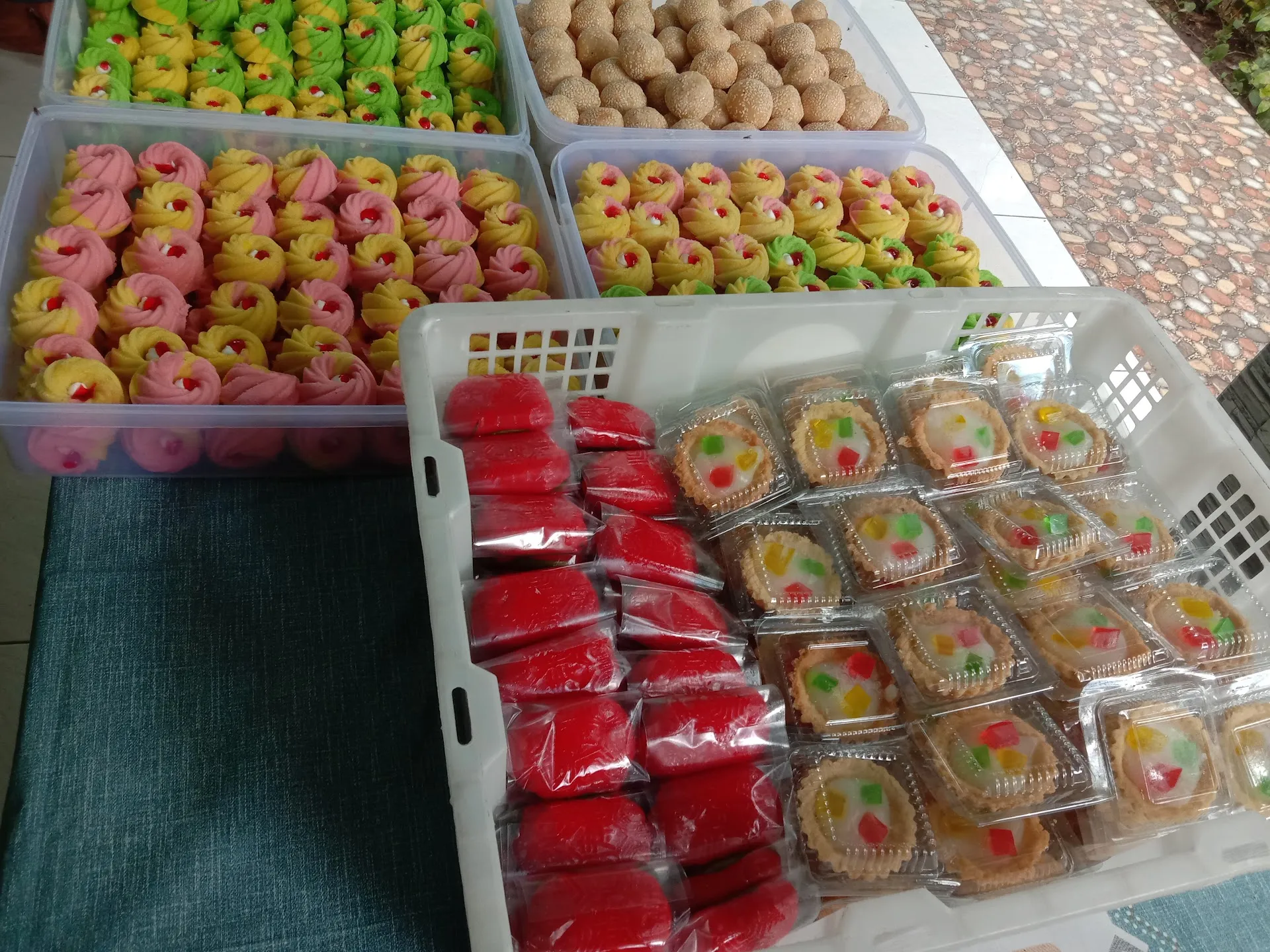 "Hanif" Snack & Catering