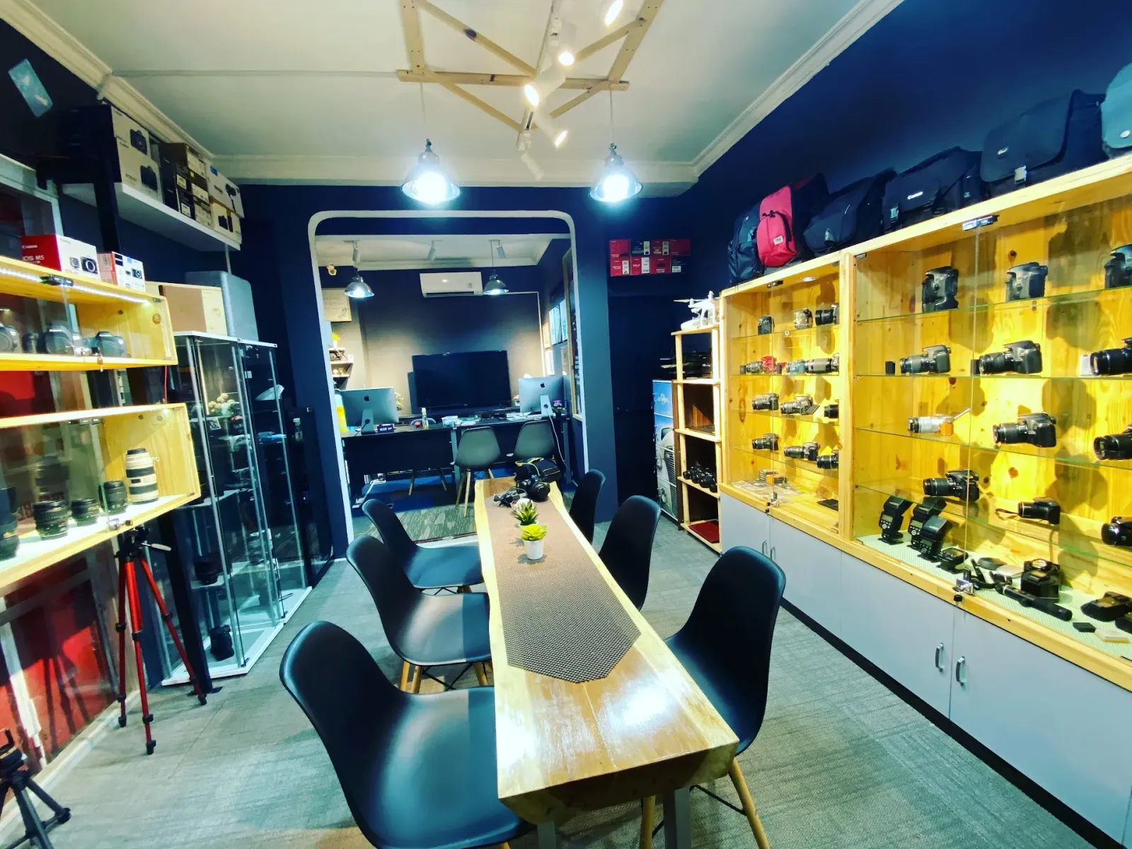 Harry Wijaya Camera jual beli camera second berkualitas