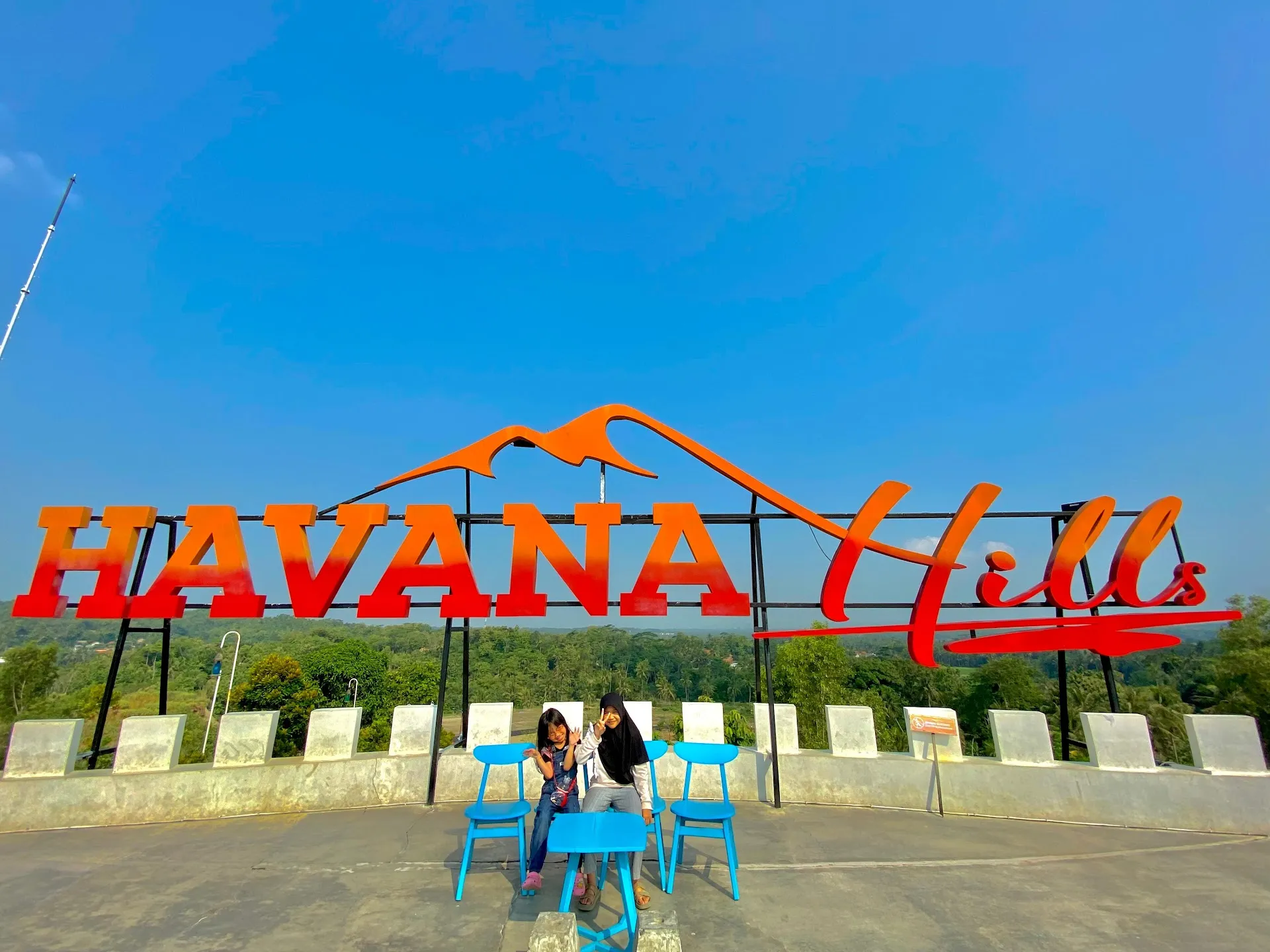HAVANA HILLS