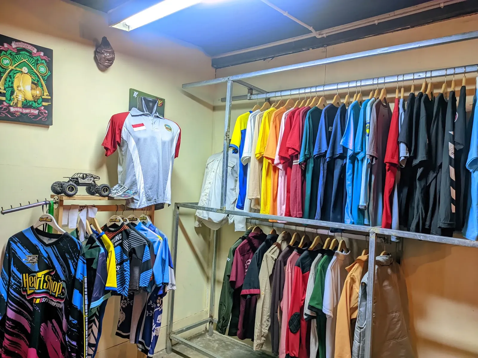 Heriartshop (HASCLOTH) SABLON KAOS SATUAN & CETAK UNDANGAN