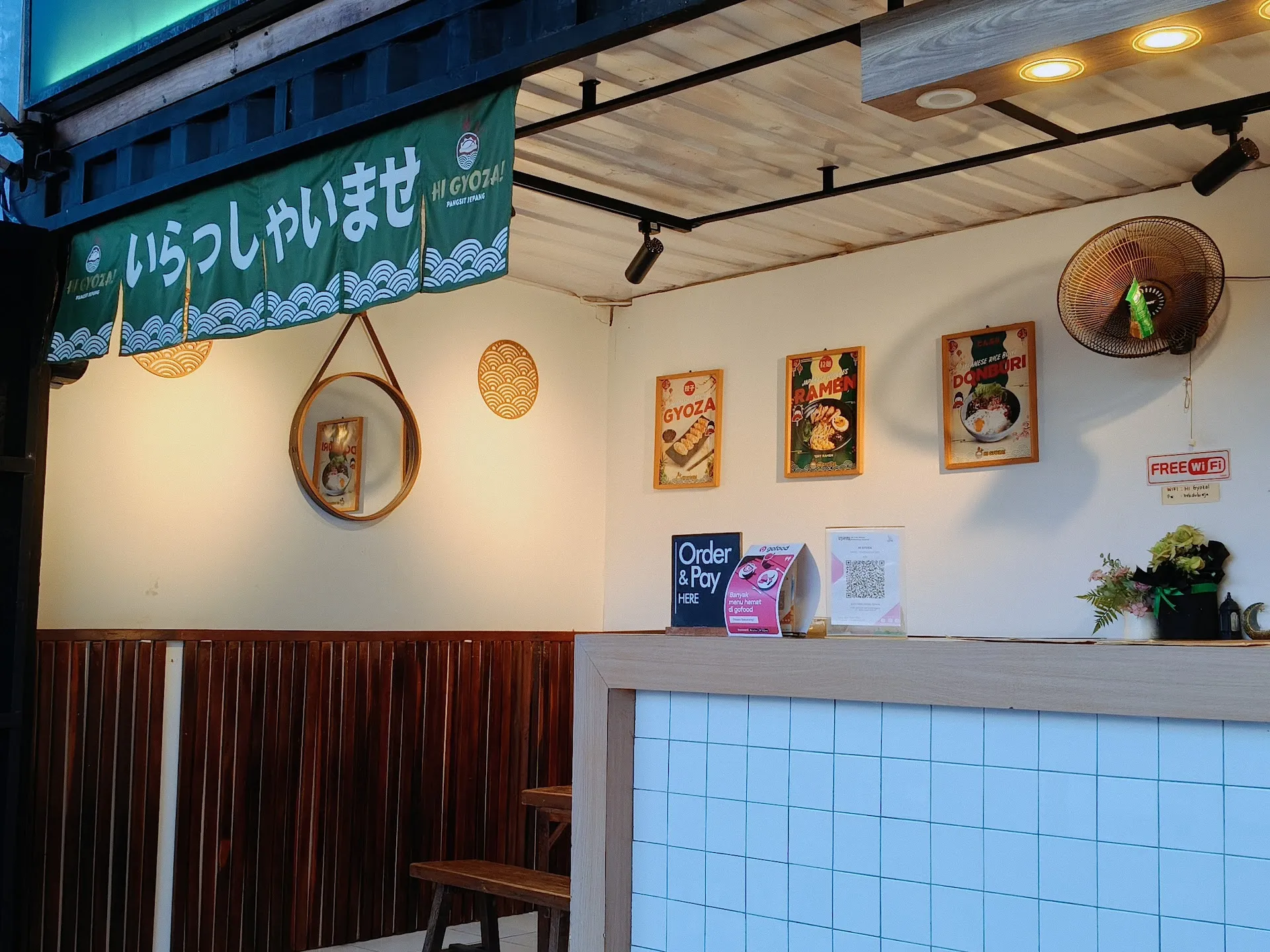 HI! Gyoza