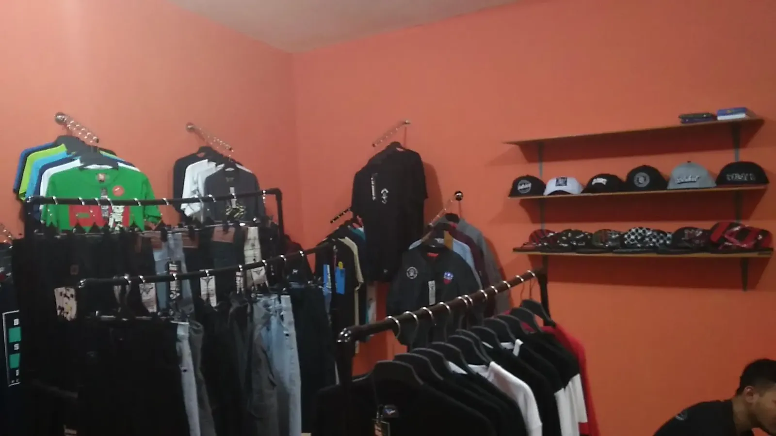 hikari store distro