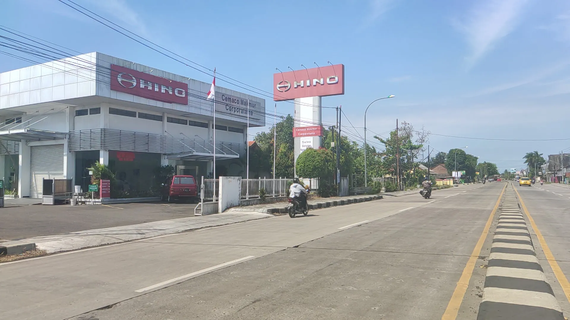HINO CEMACO Cilacap