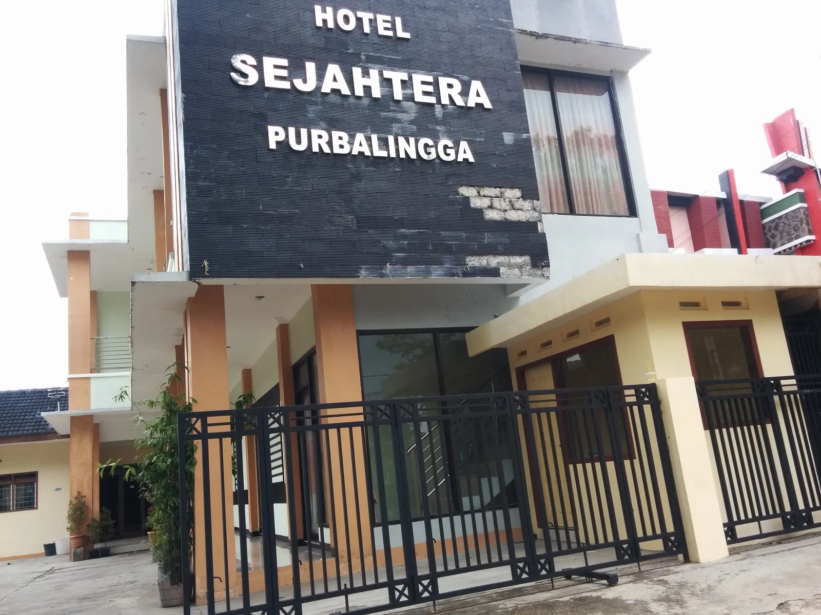 HOTEL SEJAHTERA