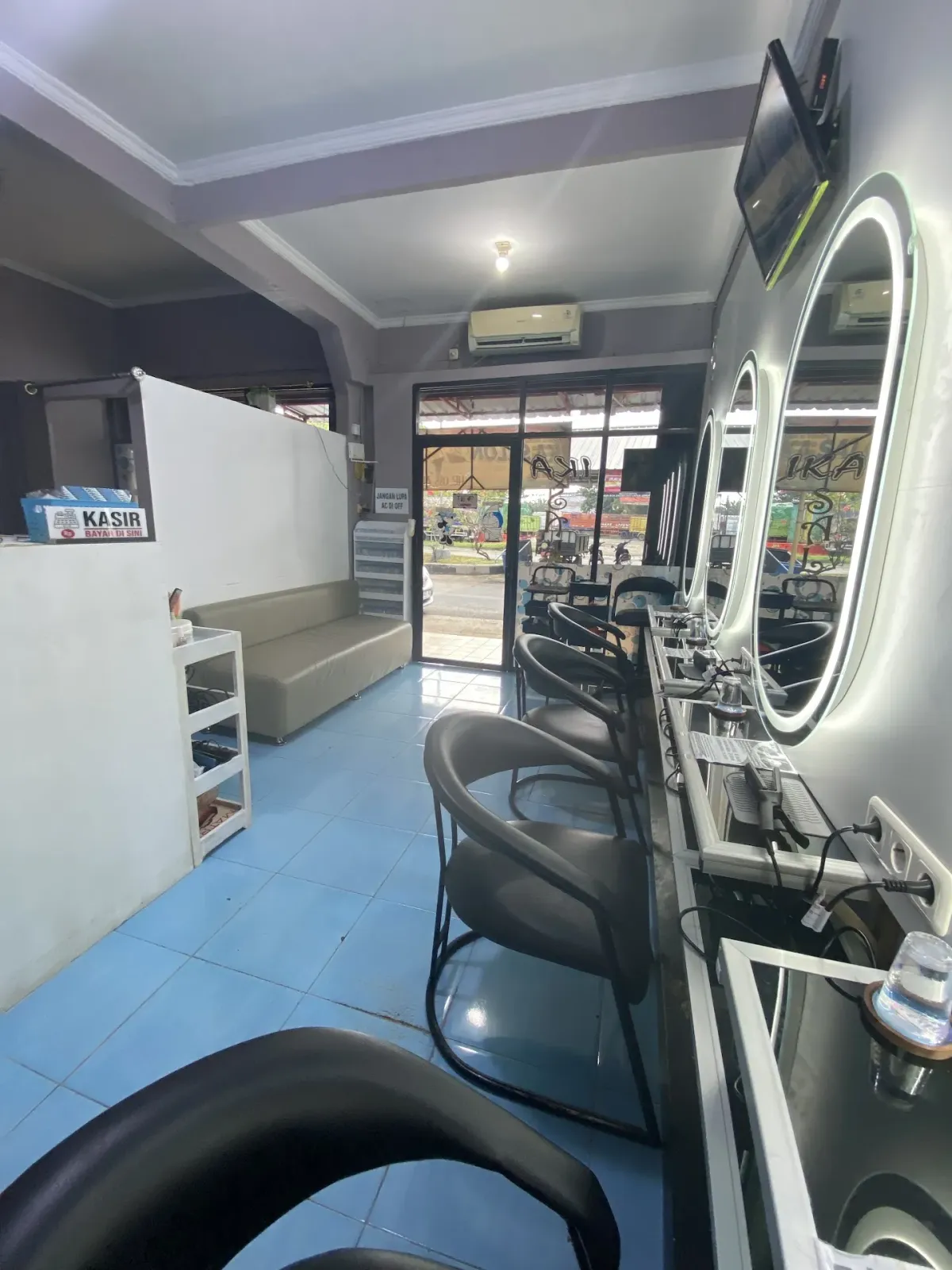 Ika Salon