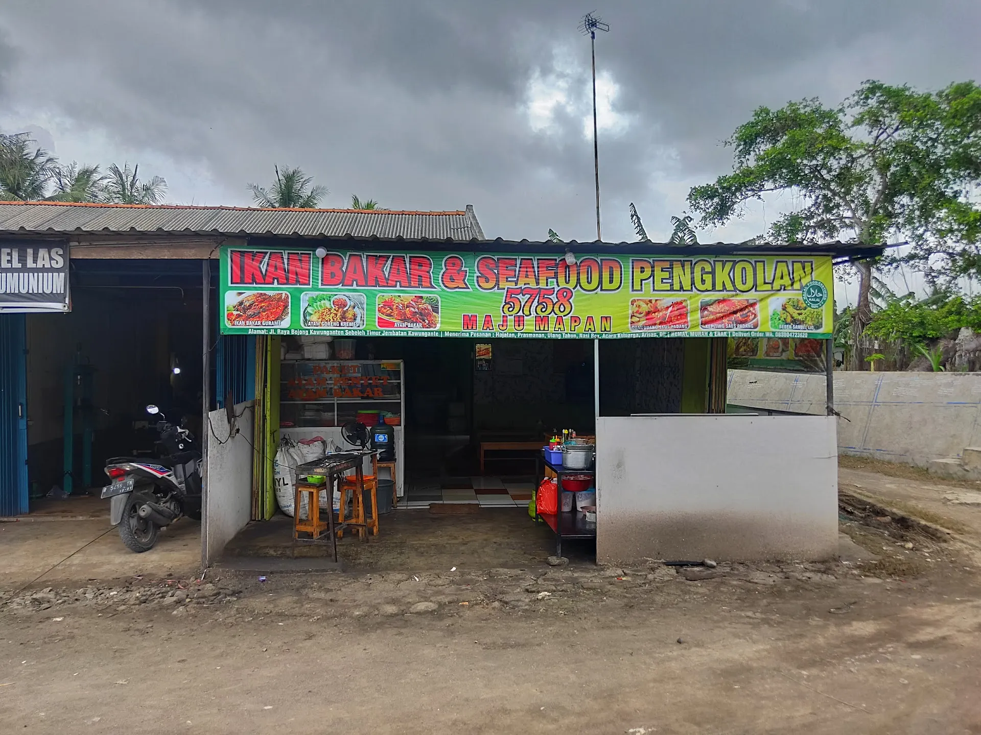 Ikan Bakar & Seafood pengkolan 5758