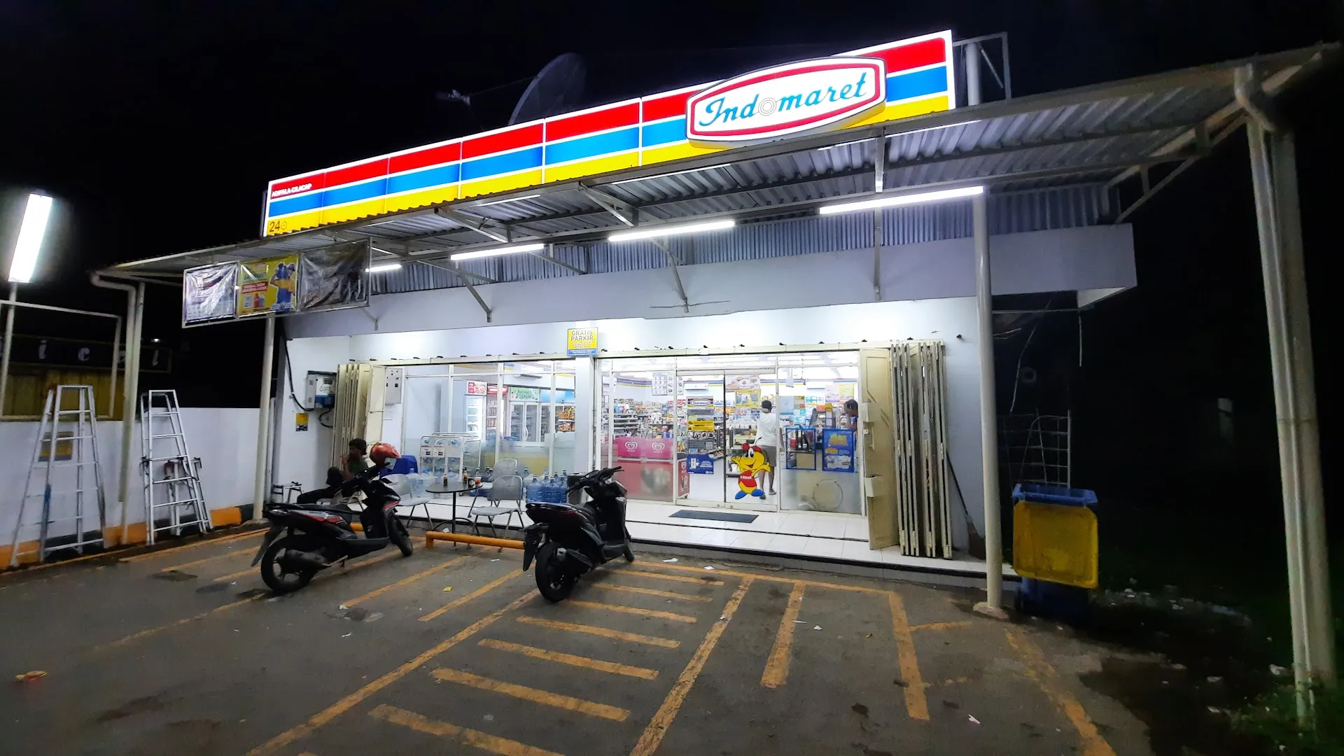 Indomaret | Adipala - Kabupaten Cilacap