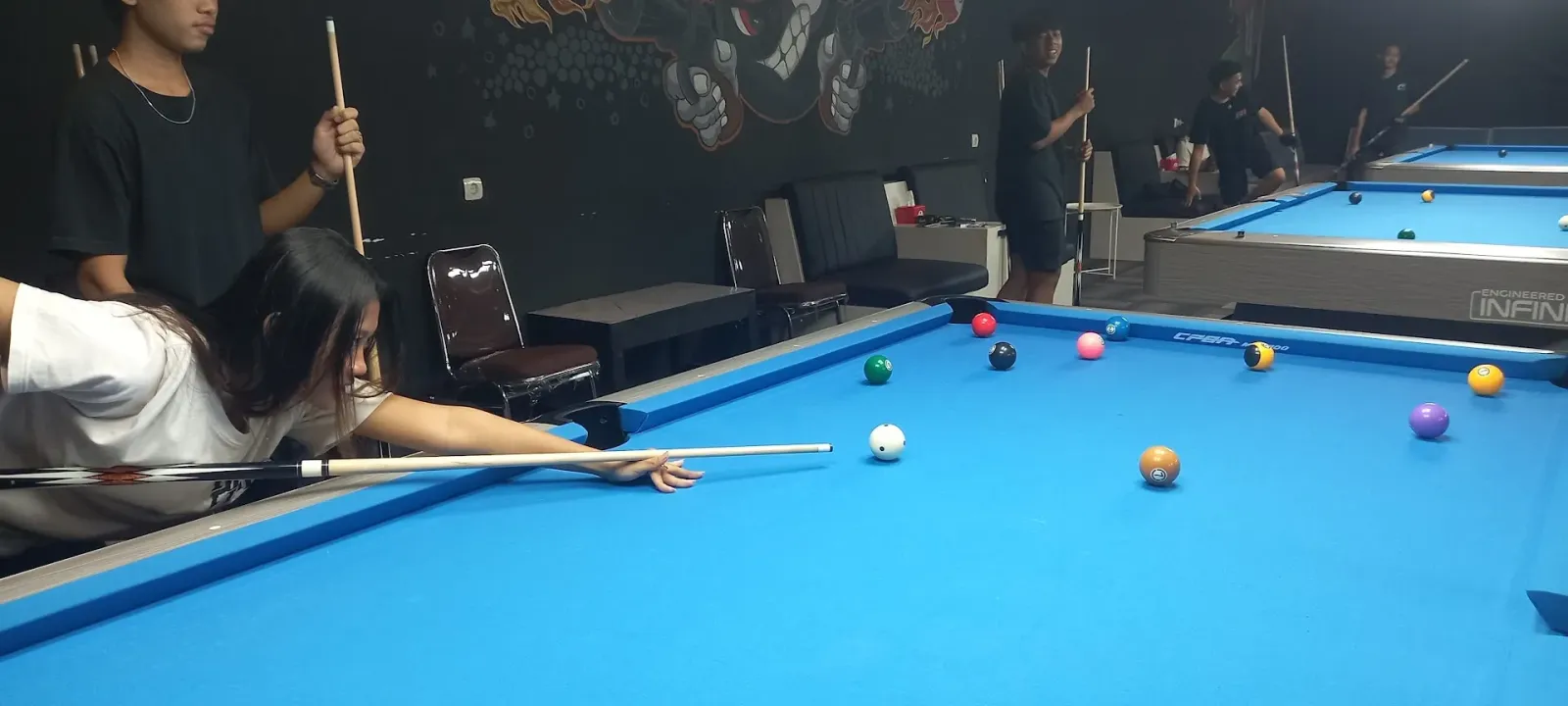 INFINITO BILLIARD & CAFE KROYA