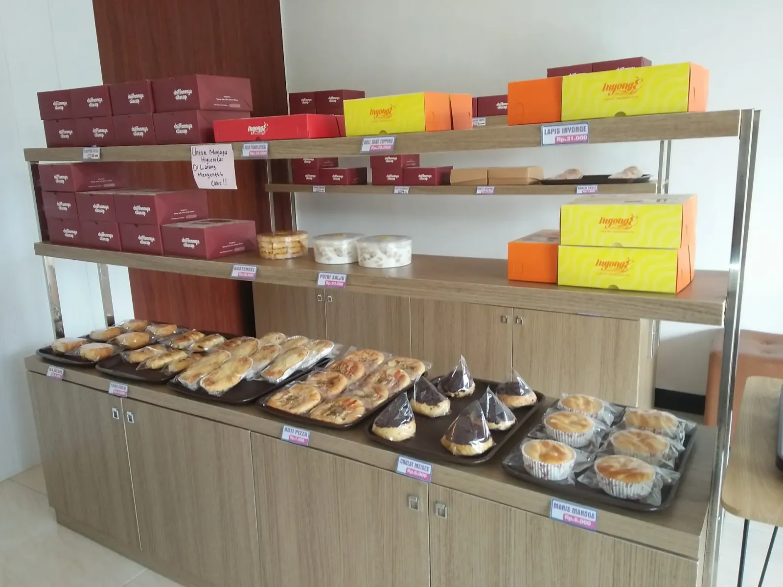 Inyonge Cake & Bakery Gandrungmangu