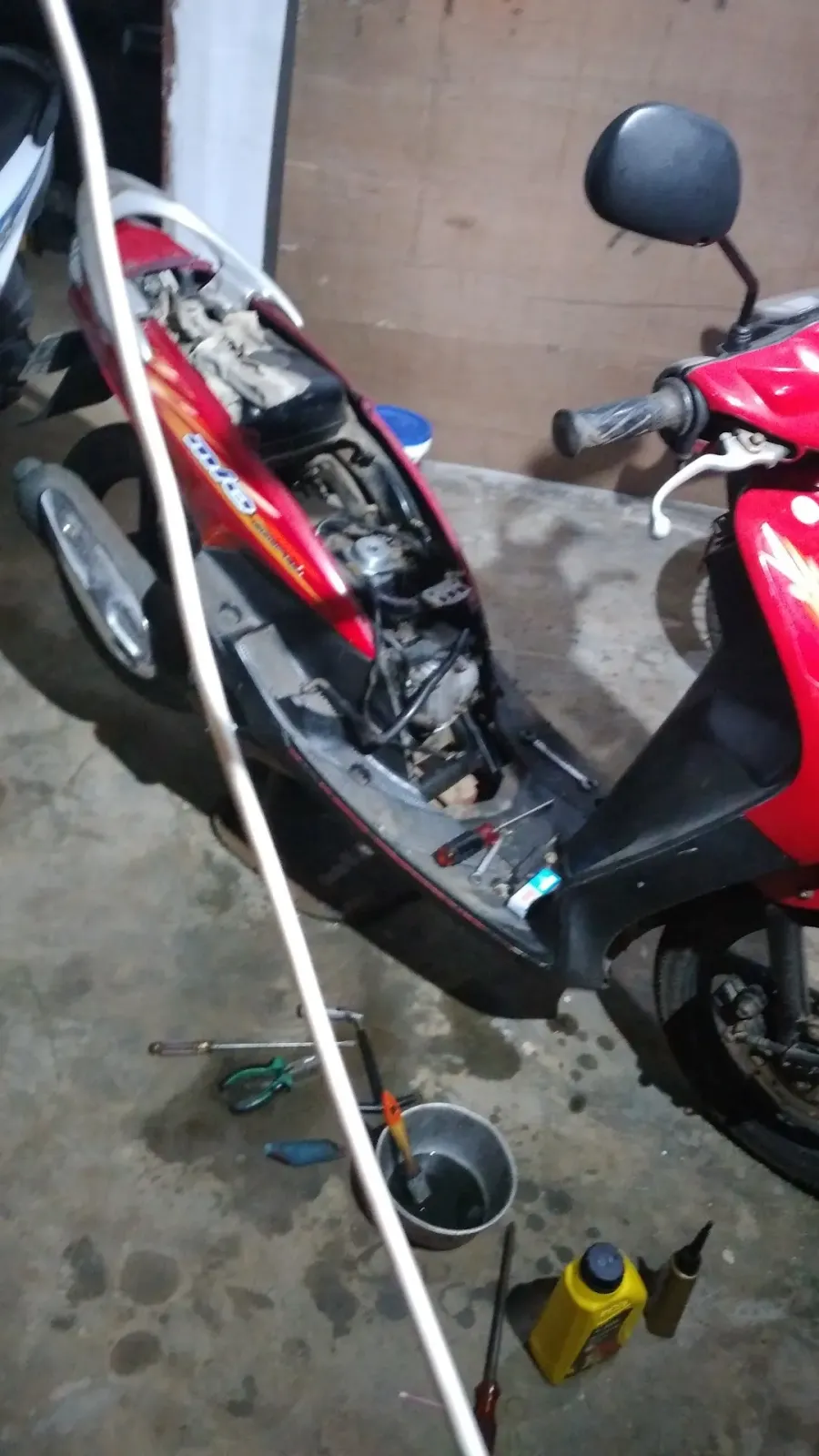 Jasa bengkel motor