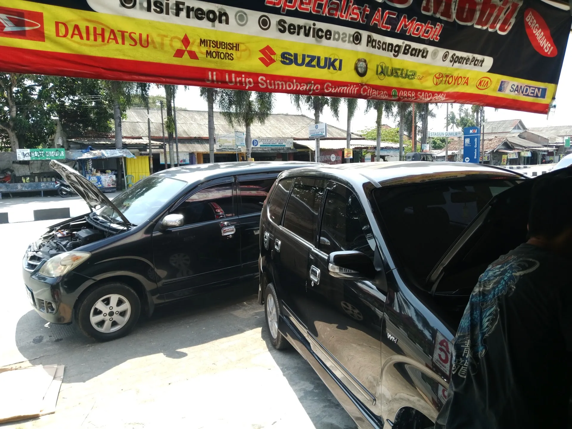 Jempol AC mobil