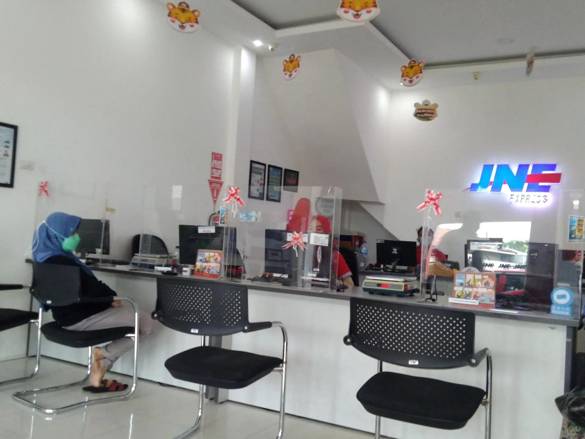 JNE Kantor Cabang Utama Cilacap