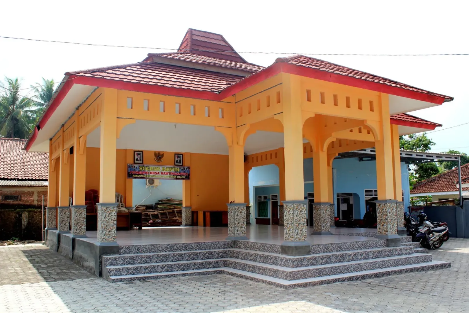 KANTOR PEMERINTAH DESA KAWUNGANTEN