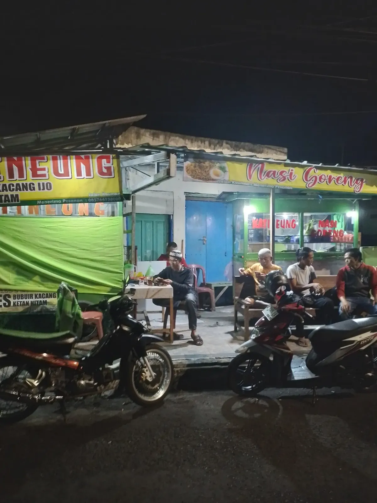 KATINEUNG BUBUR KACANG HIJAU Jl. Kauman Sidanegara