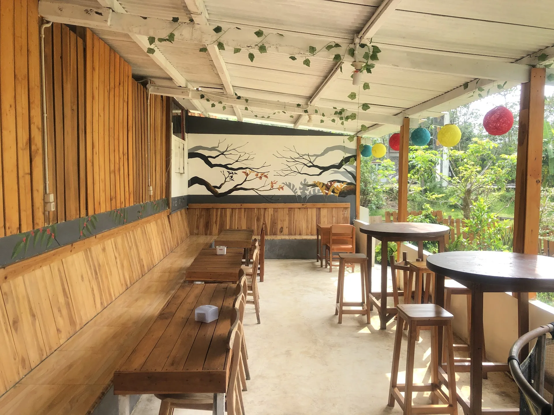 Katresnan Cafe